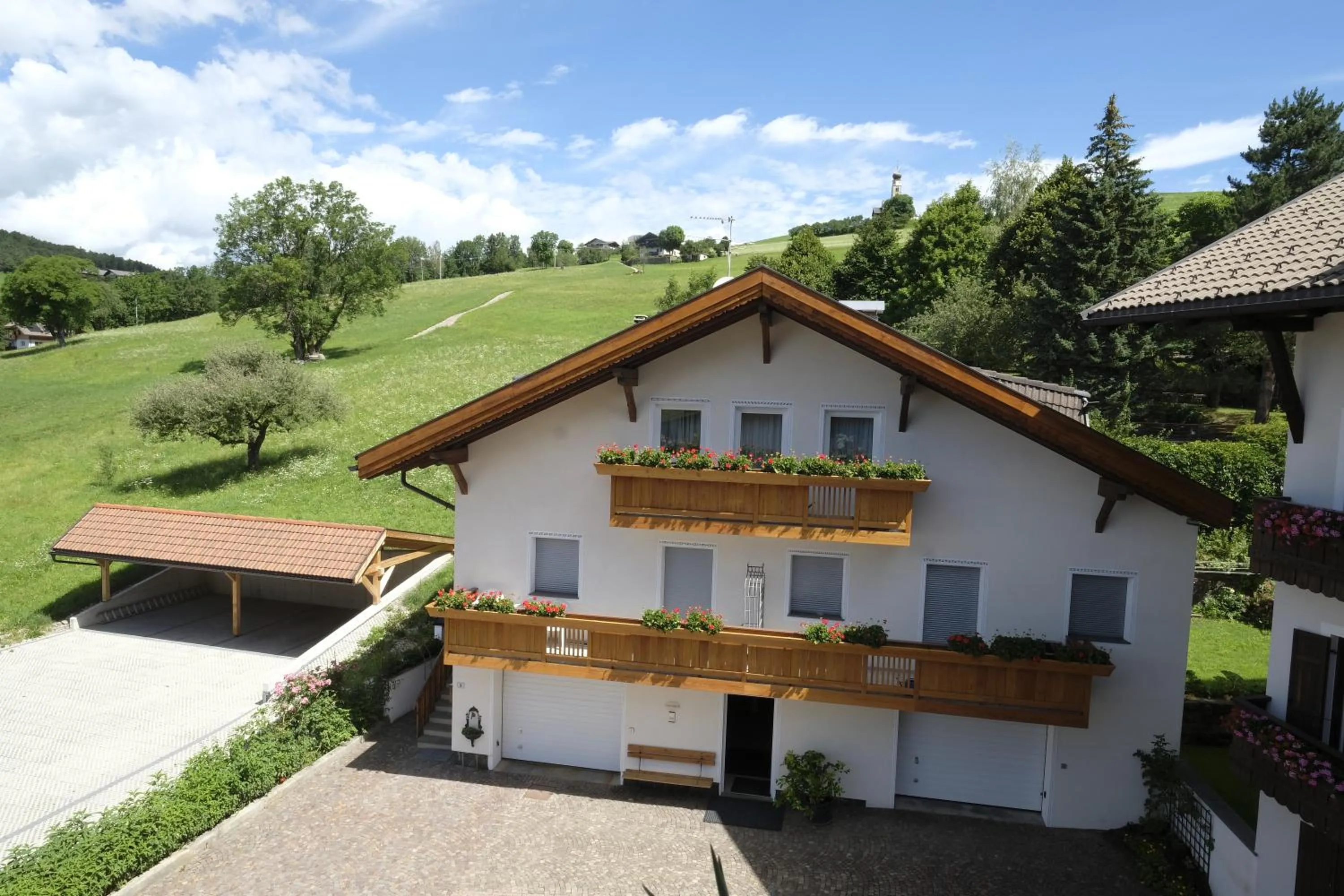 Property building in Residence Kampidell