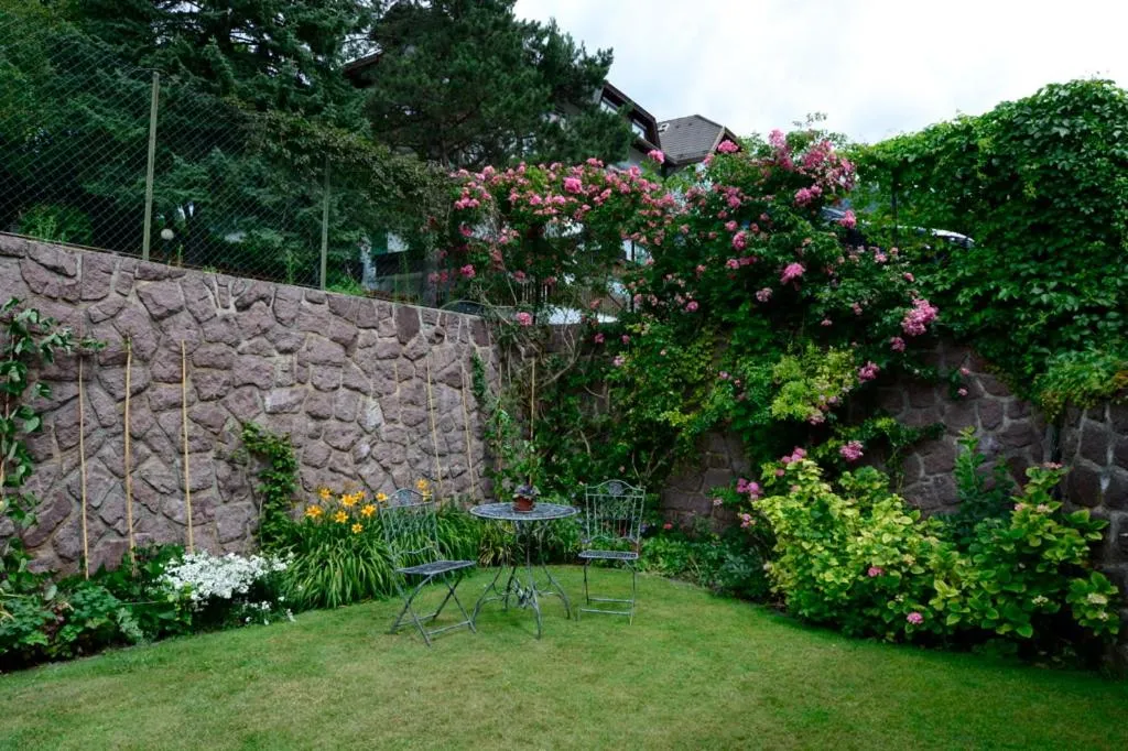 Spring in Residence Kampidell