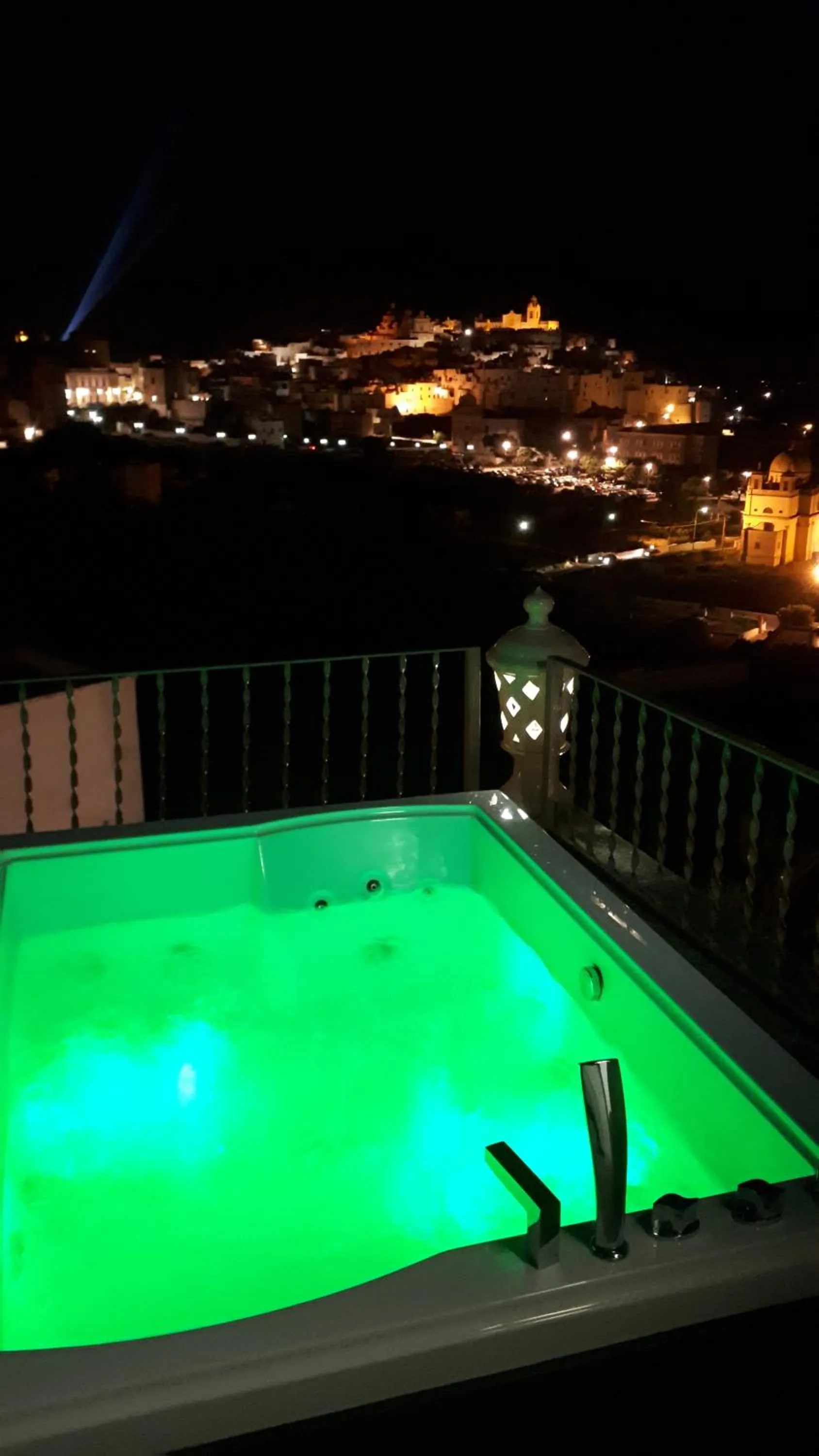 Hot Tub in Biancadamare