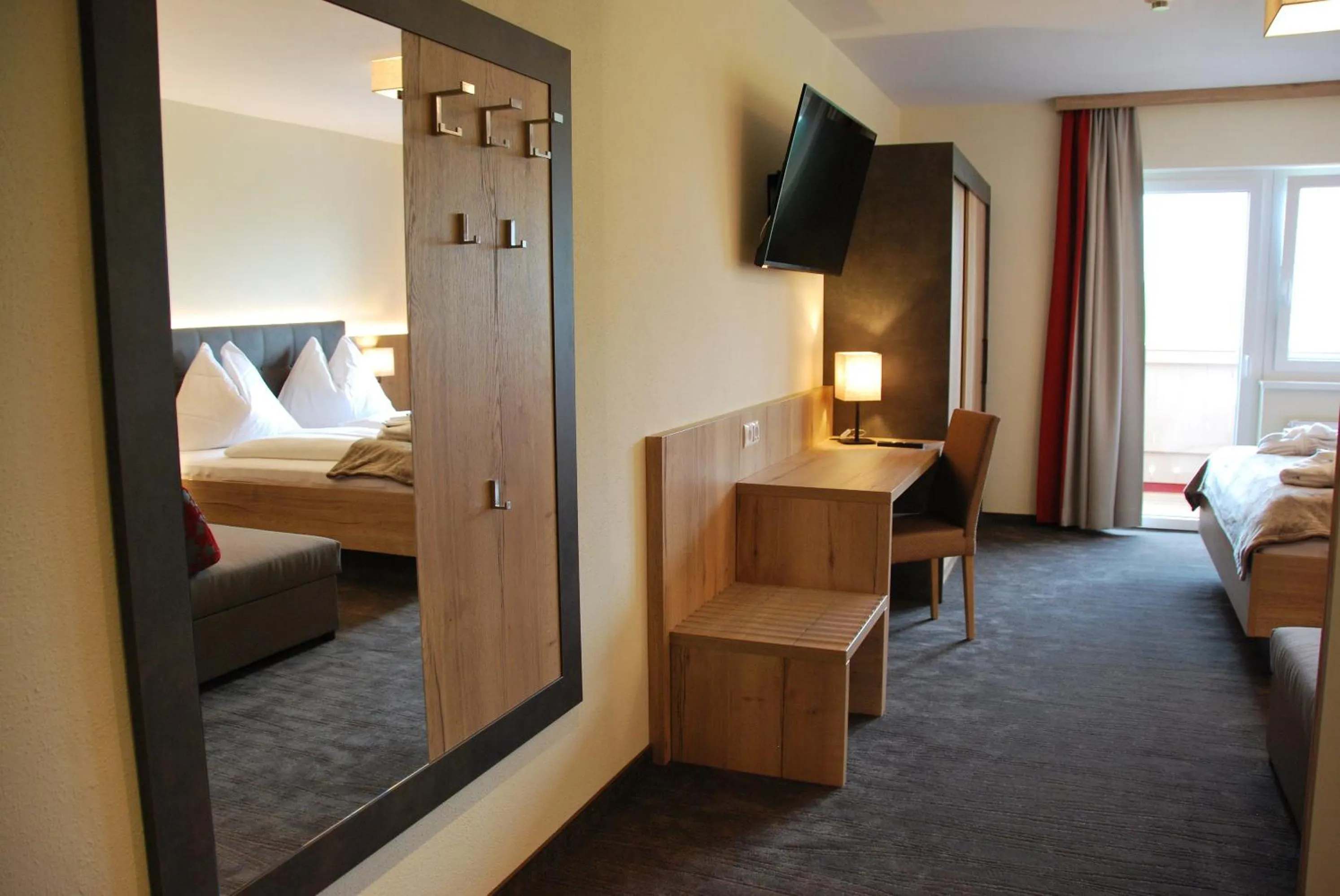 TV and multimedia, Bed in Hotel Pariente