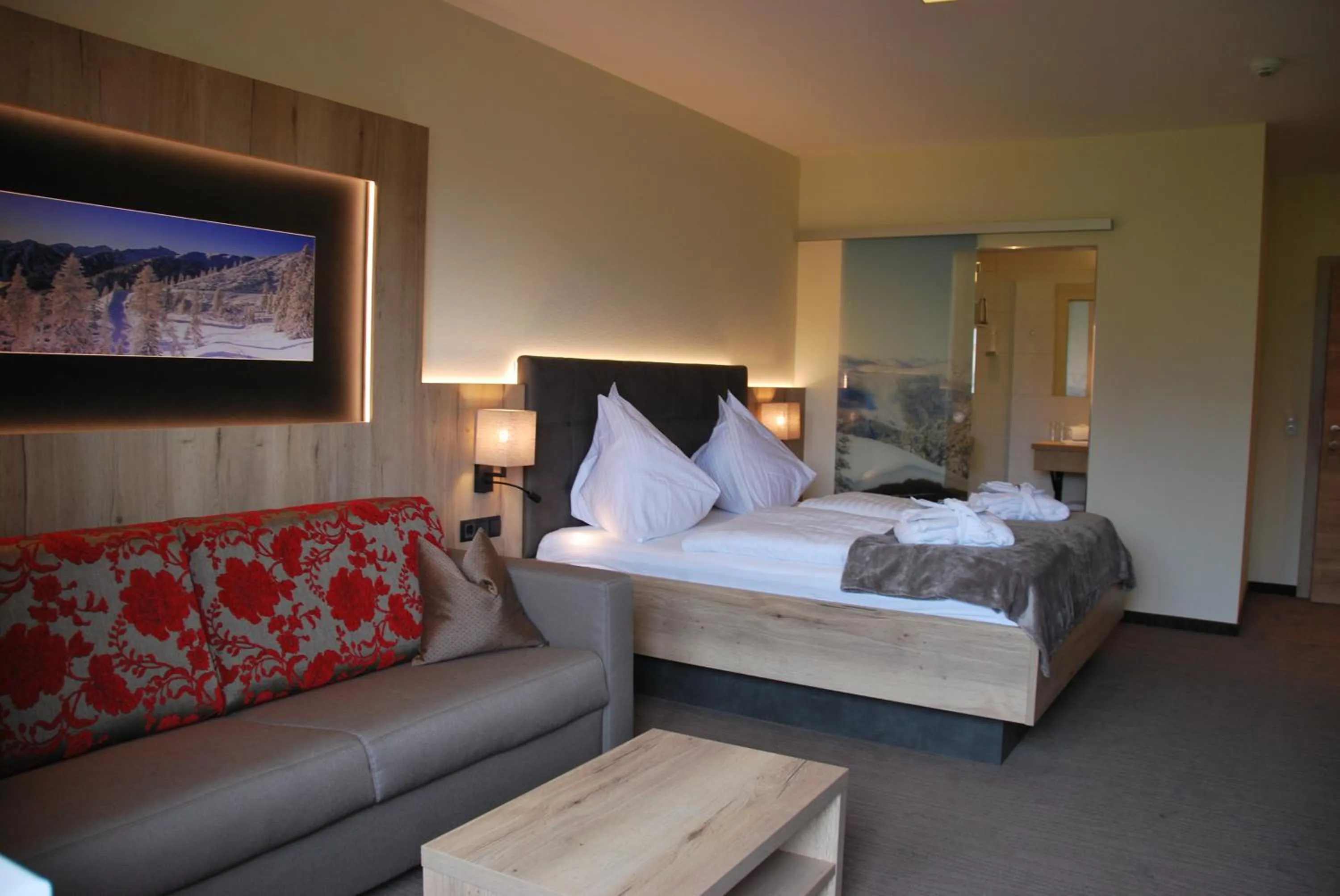 Photo of the whole room, Bed in Hotel Pariente