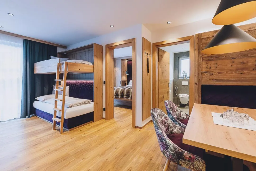 bunk bed in Dorfkrug Kaprun - Luxury Suites & Appartements