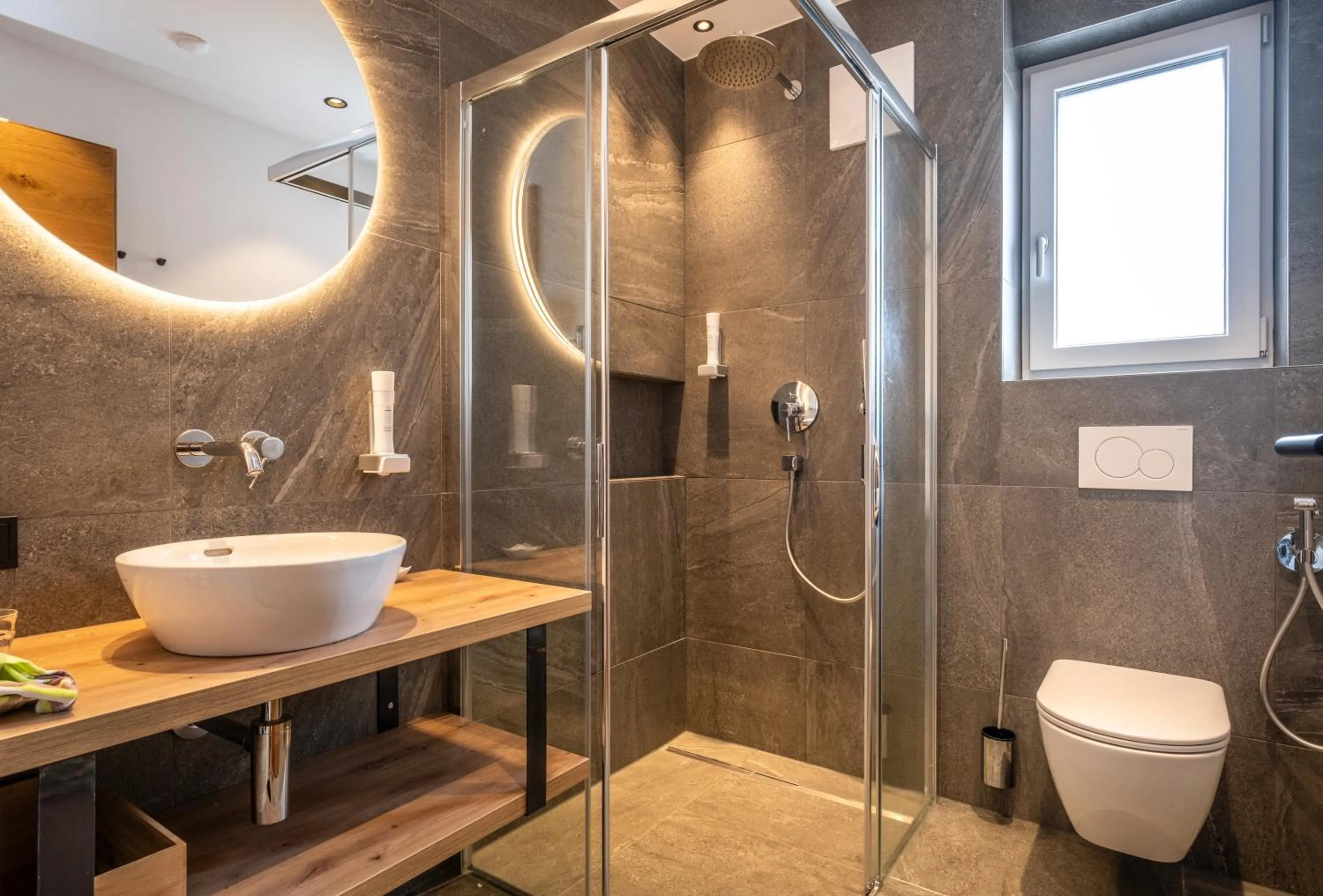 Shower in Dorfkrug Kaprun - Luxury Suites & Appartements