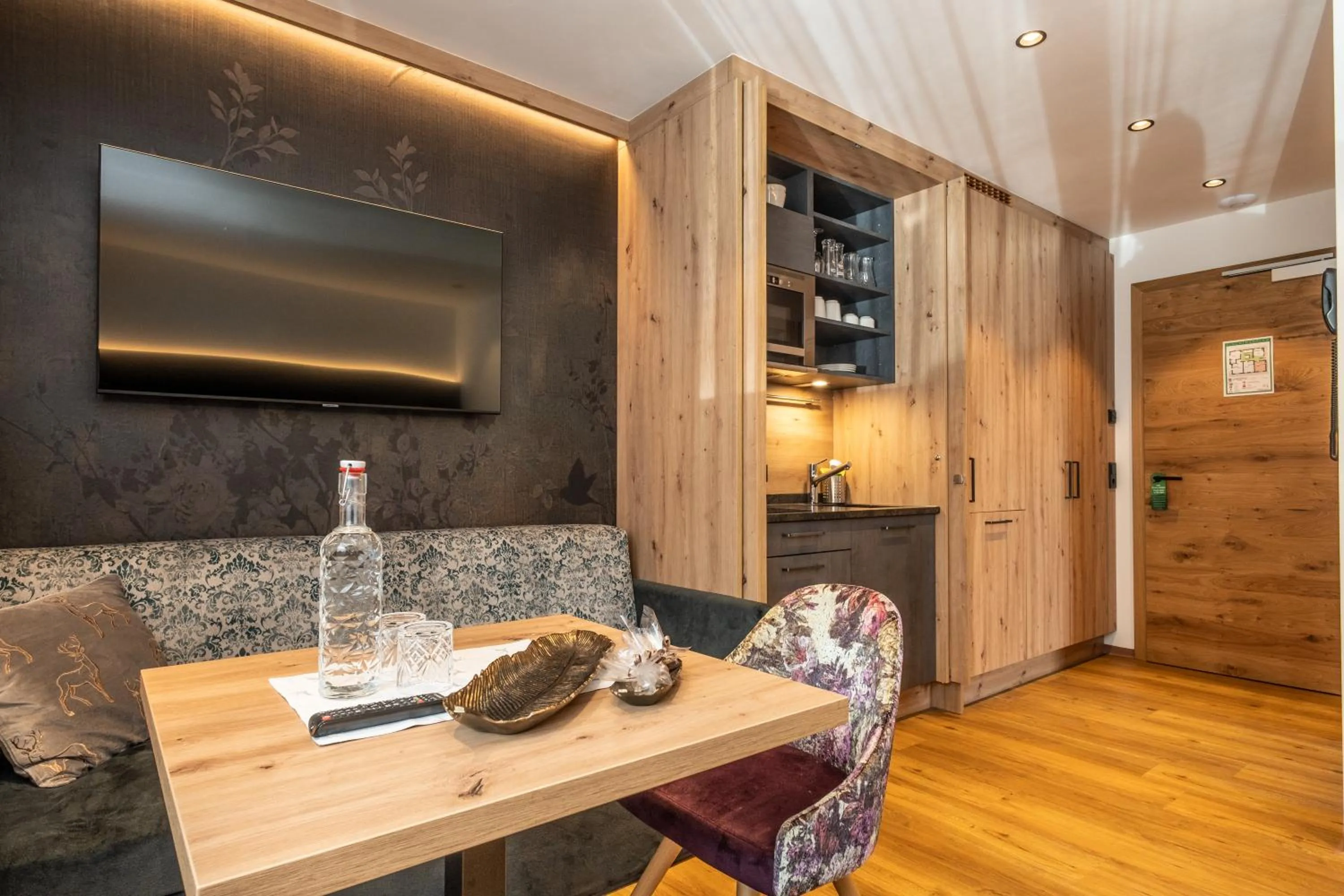 TV and multimedia in Dorfkrug Kaprun - Luxury Suites & Appartements