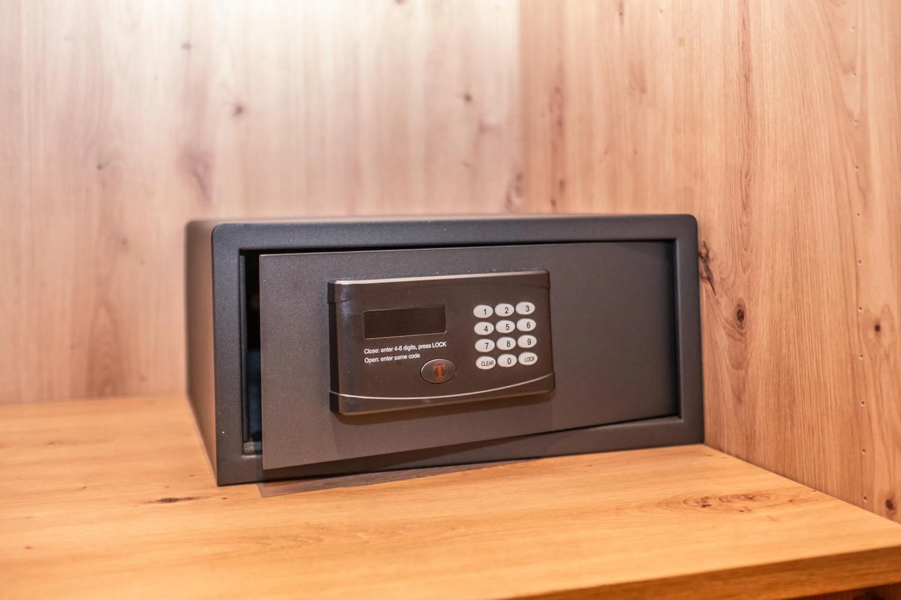 safe in Dorfkrug Kaprun - Luxury Suites & Appartements