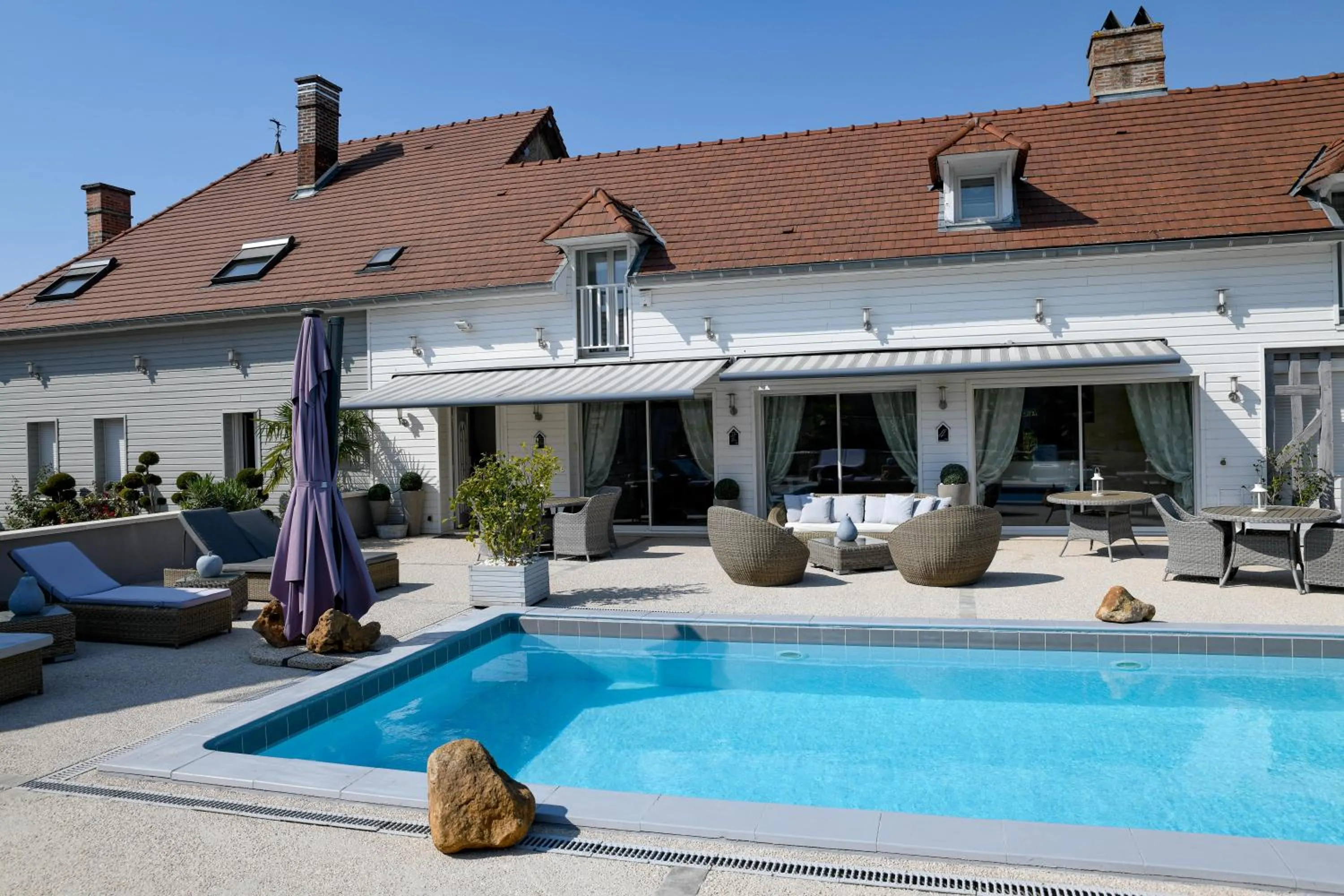 Swimming pool in Gîte de la Croix