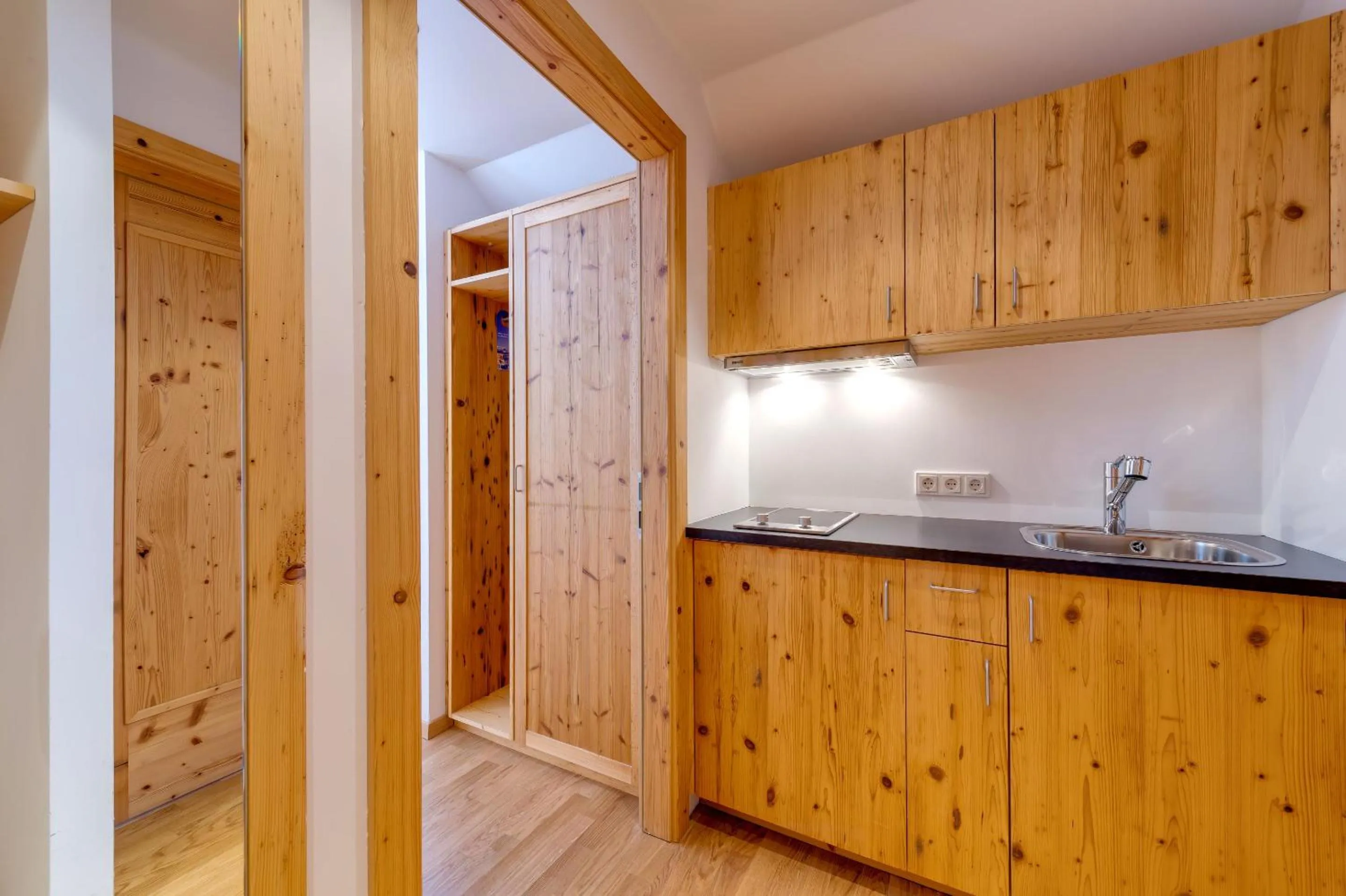 Kitchen or kitchenette in ROBINSON ALPENROSE Zürs