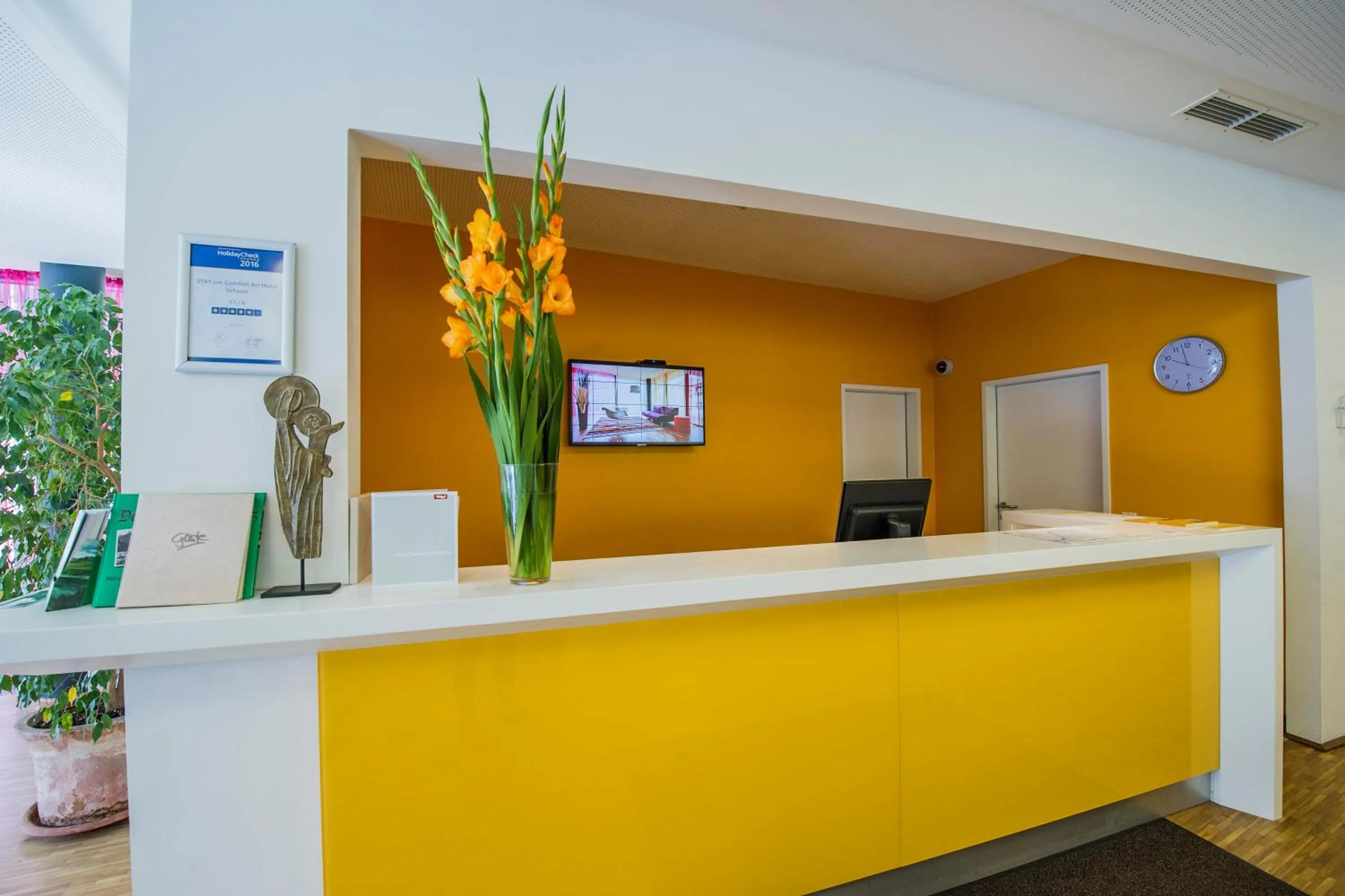 Lobby or reception in STAY.inn Comfort Art Hotel Schwaz