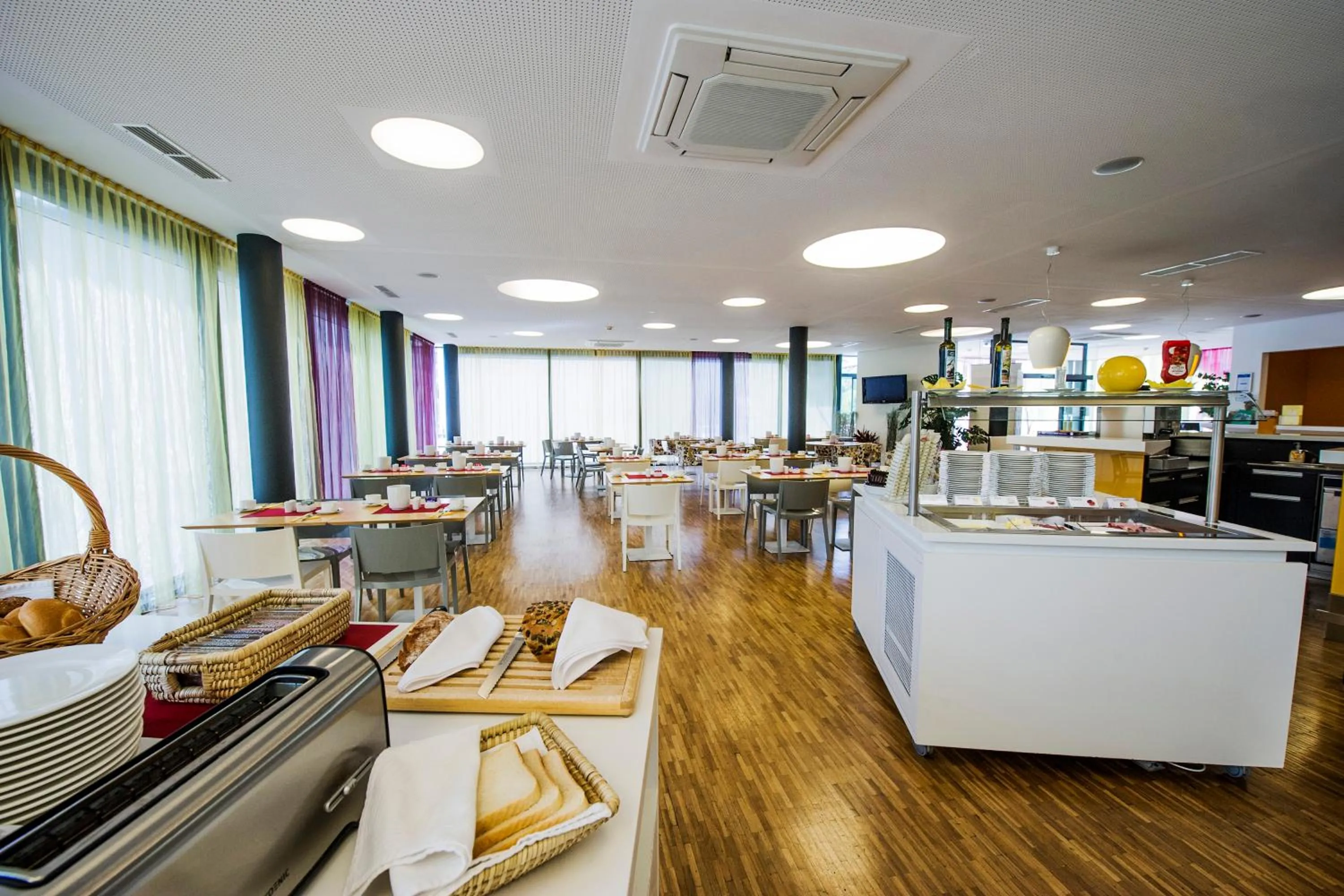 Restaurant/places to eat in STAY.inn Comfort Art Hotel Schwaz