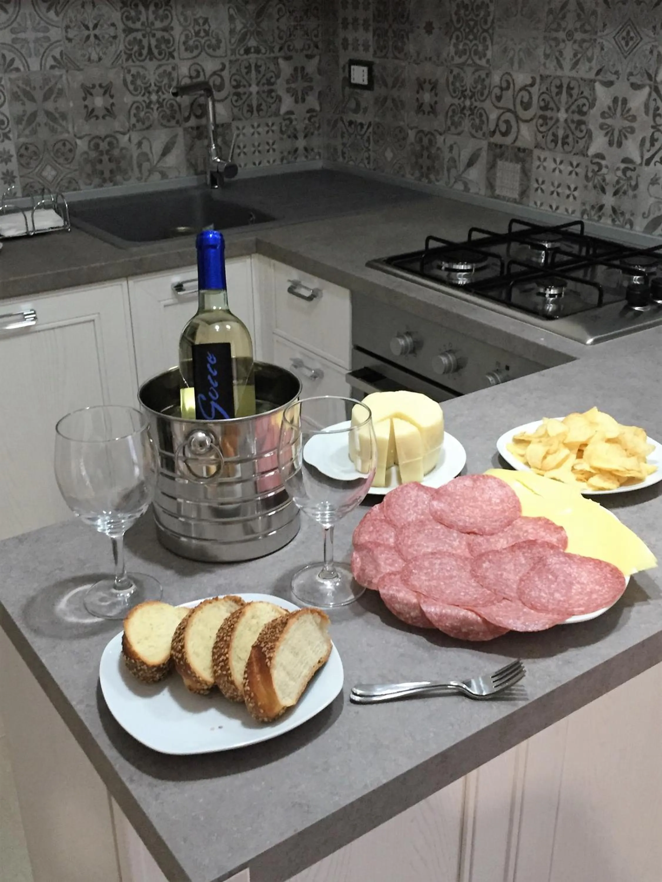 Communal lounge/ TV room in Raggio Di Sale