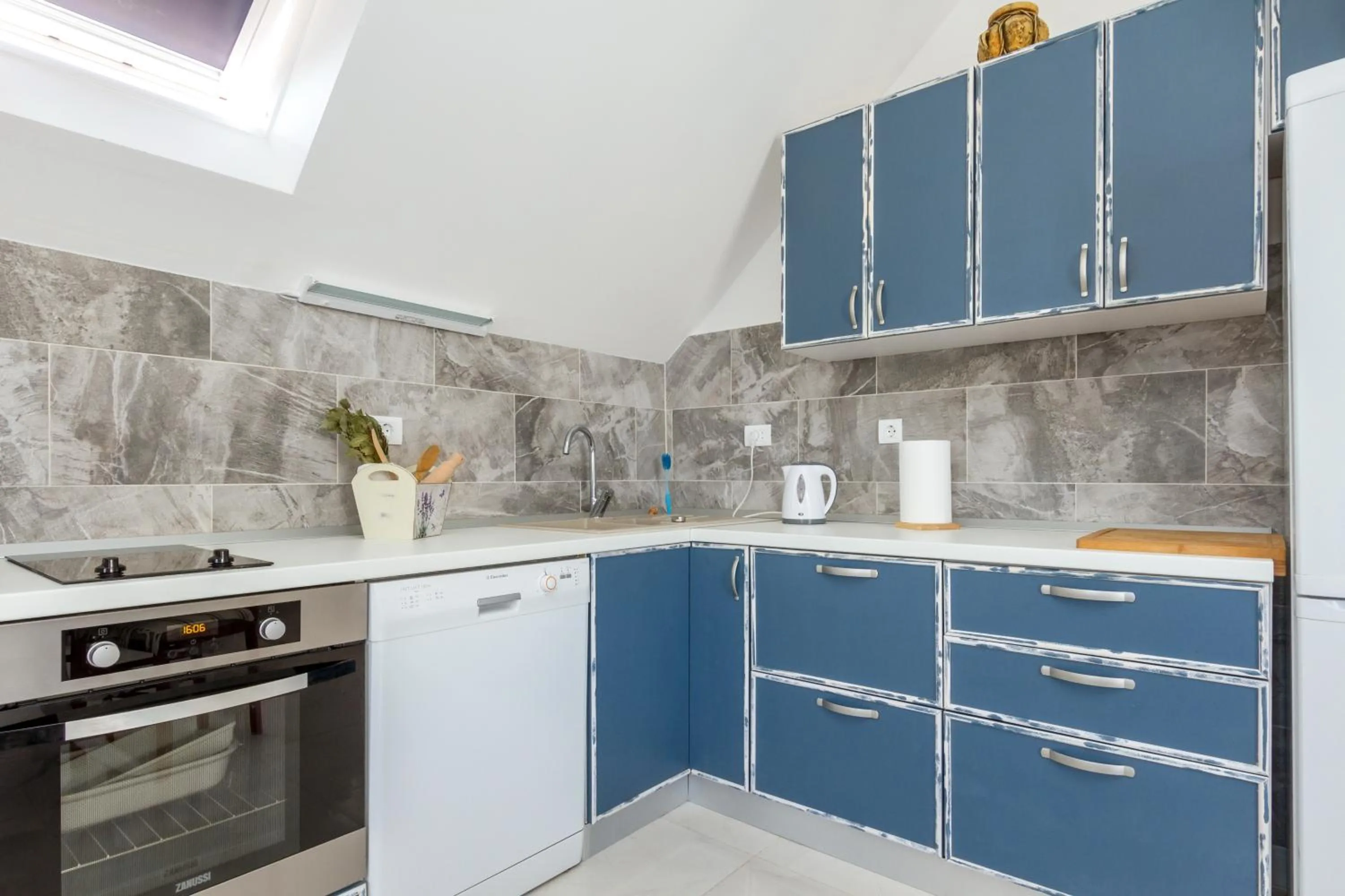 Kitchen or kitchenette in Apartman Sv Petar Stari u centru Splita