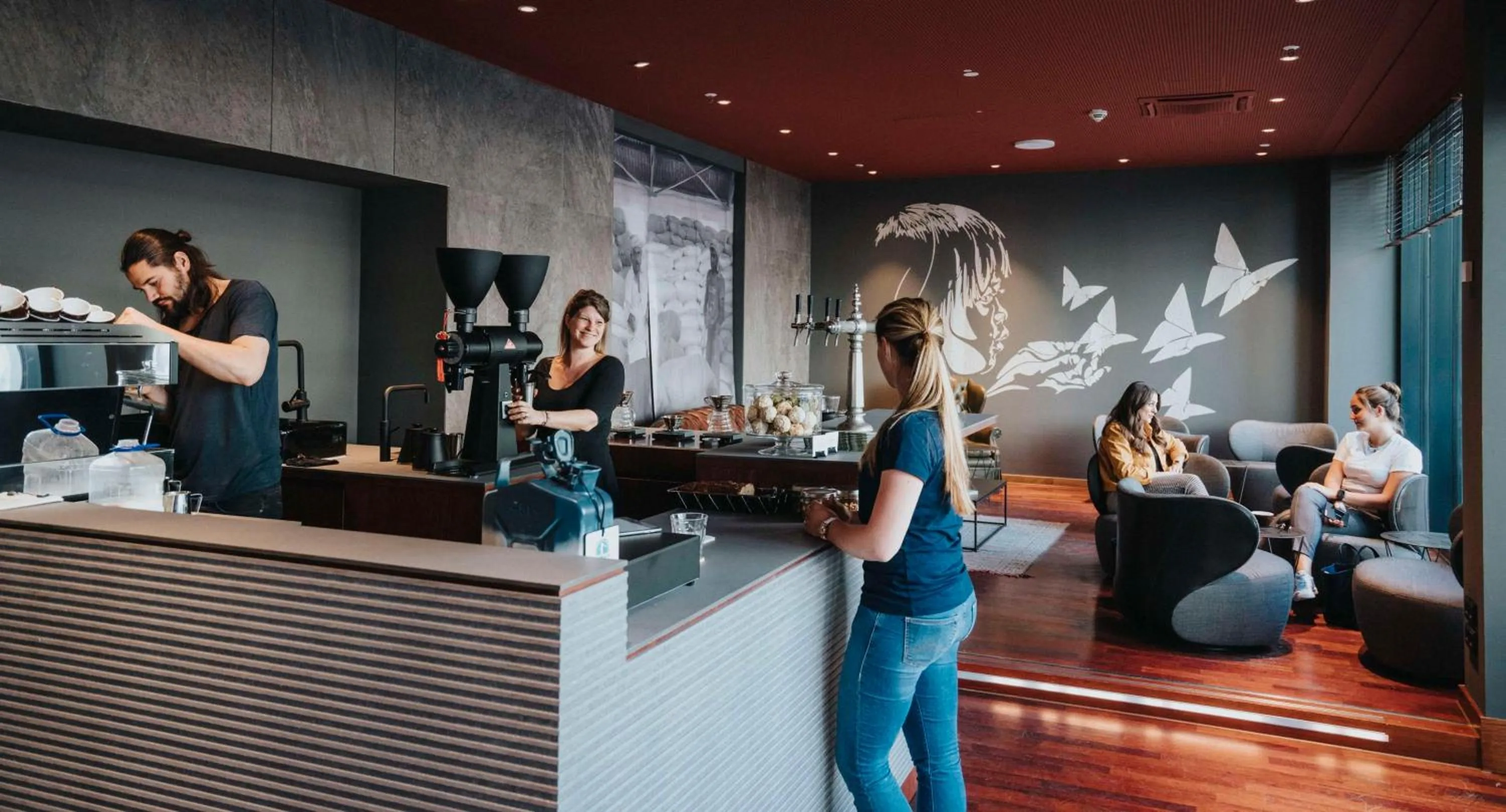 Restaurant/places to eat in Me and All Hotel Dusseldorf, by Hyatt