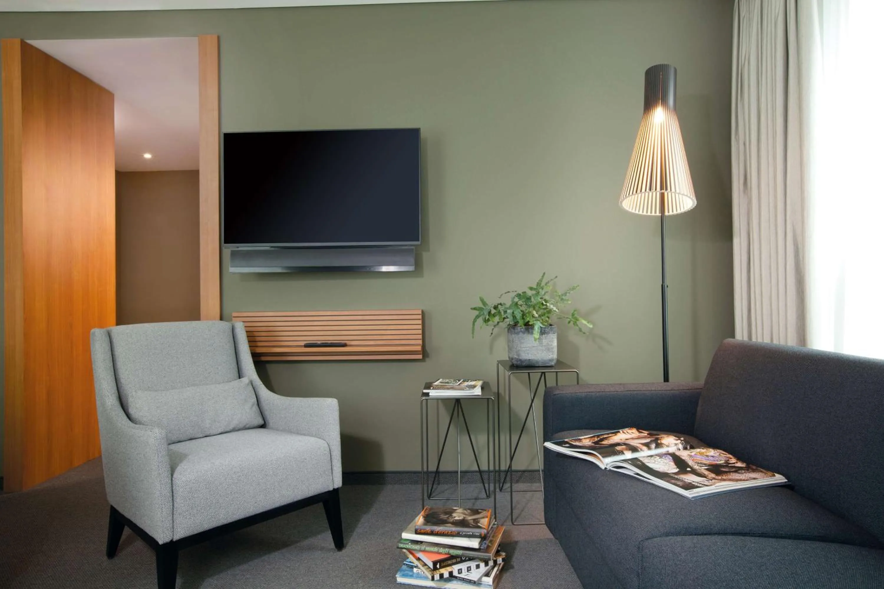 Bedroom in Me and All Hotel Dusseldorf, by Hyatt