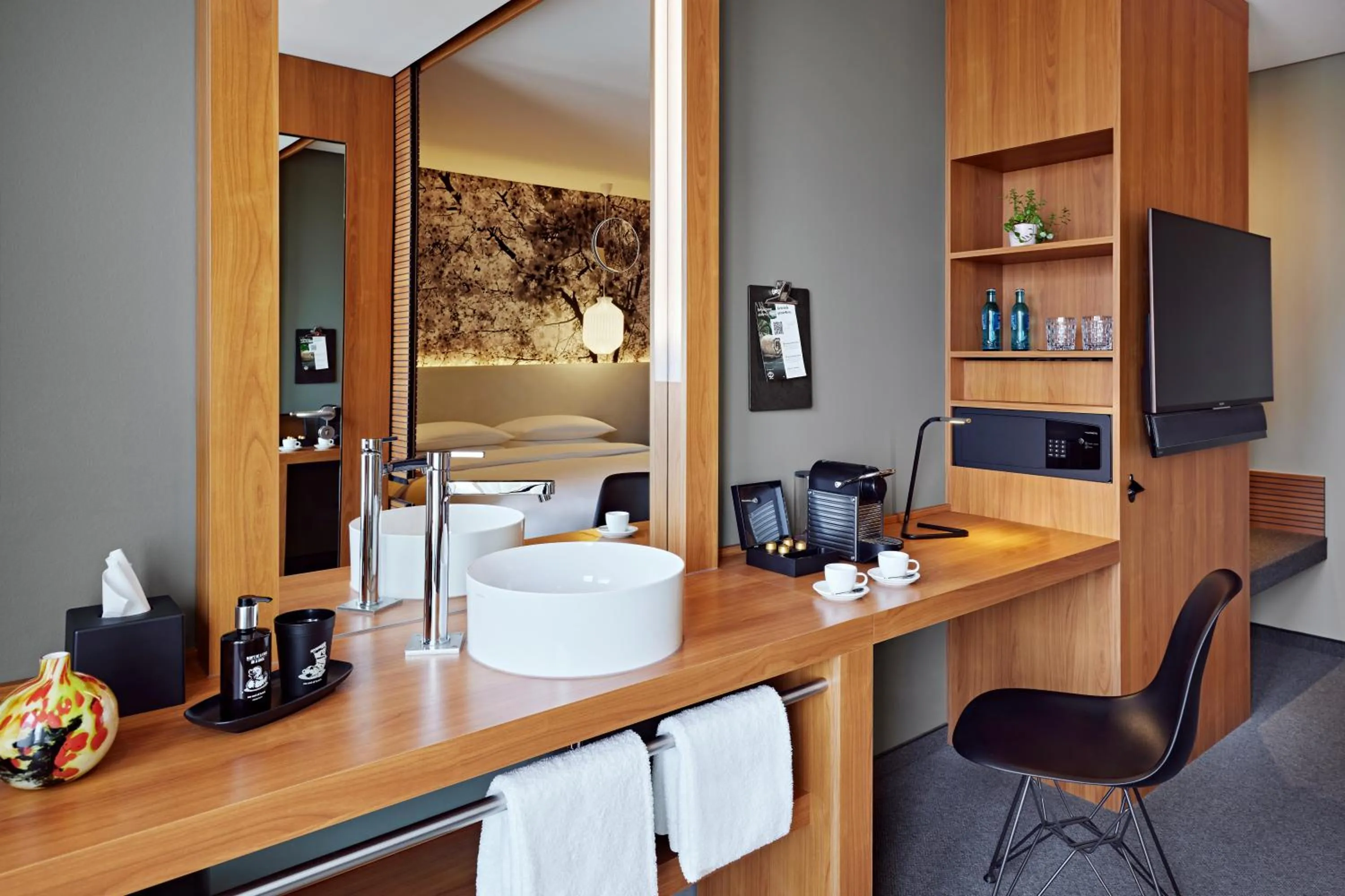 Me and All Hotel Dusseldorf, by Hyatt