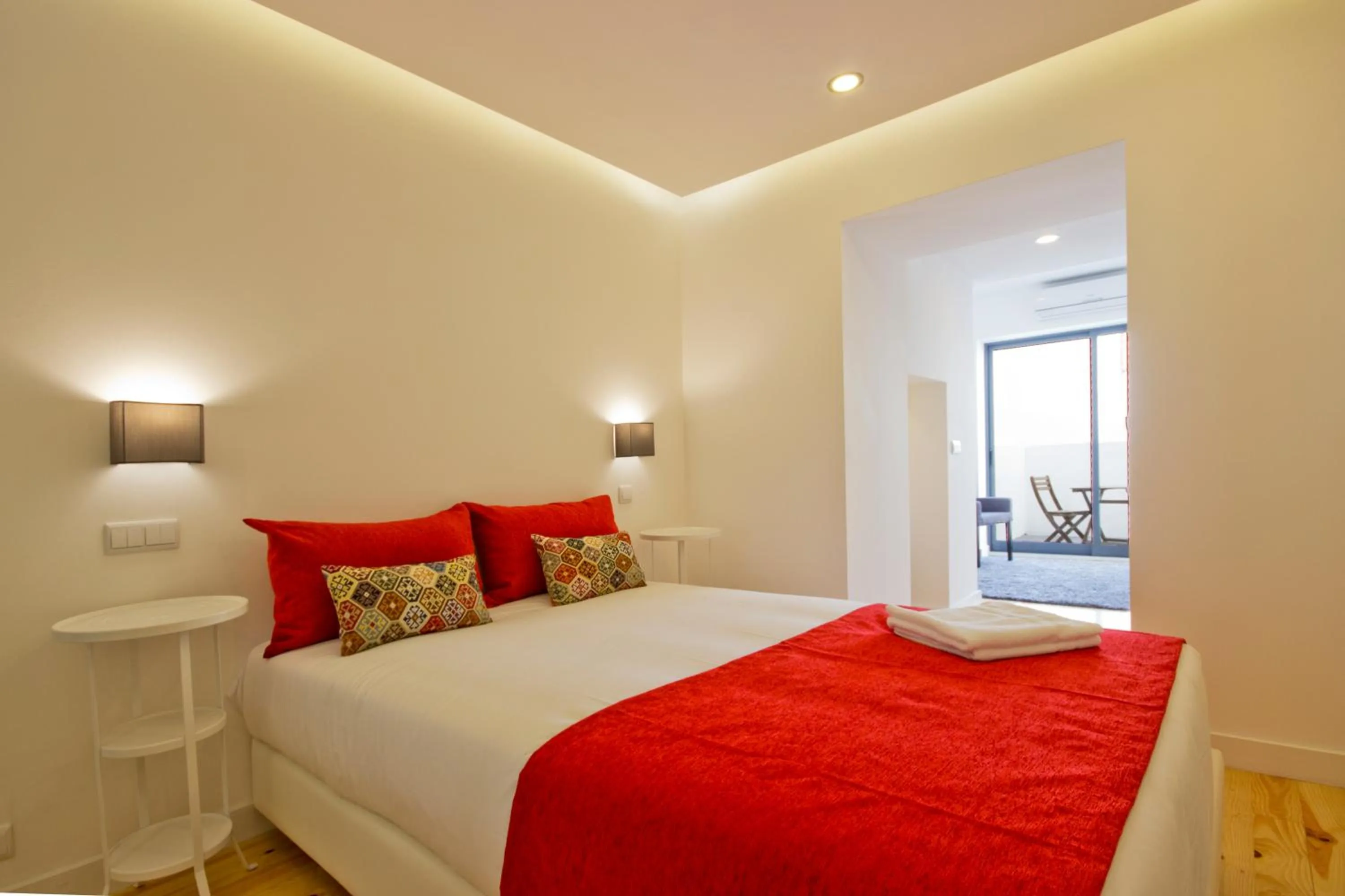 Bedroom, Bed in MyStay Porto Bolhão