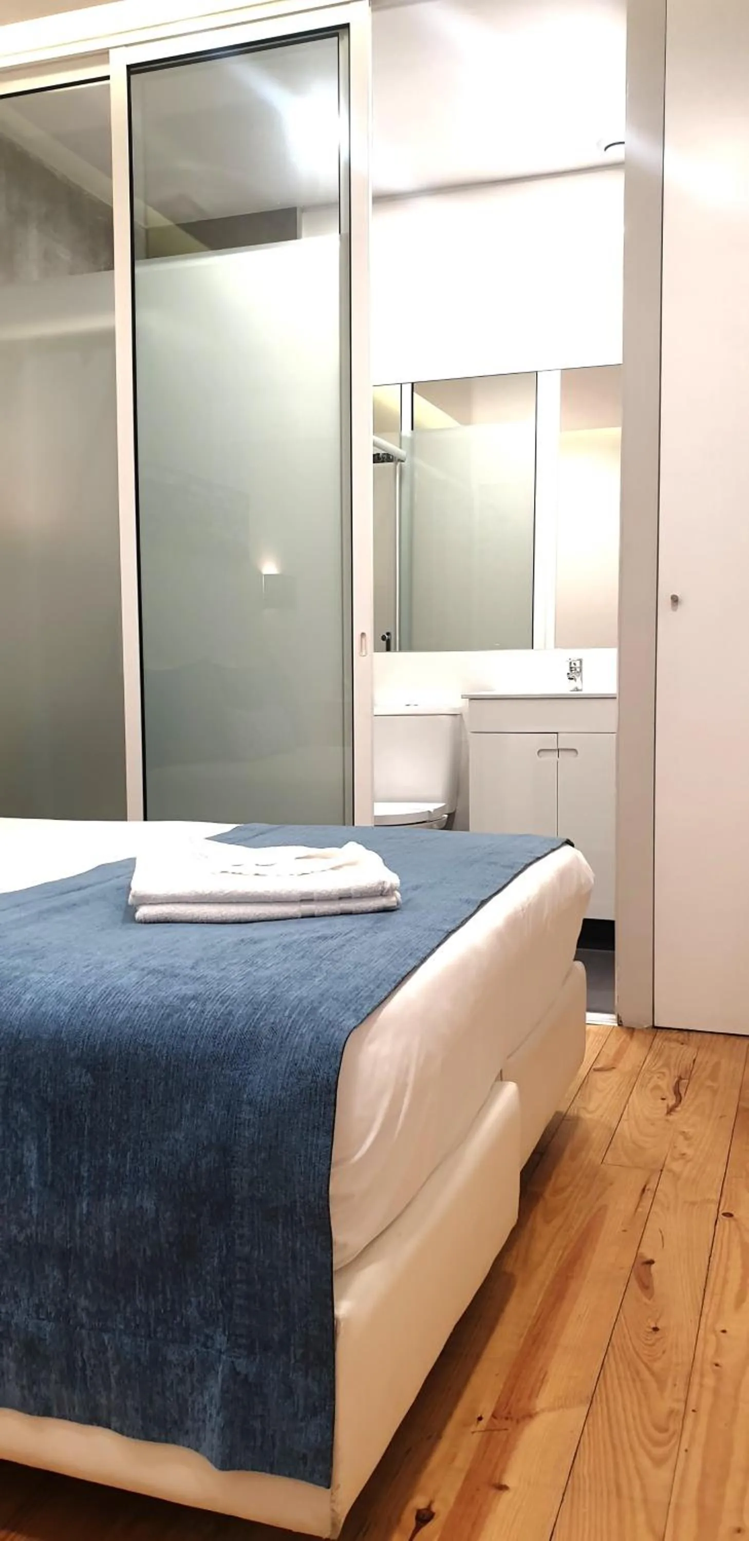 Bedroom, Bed in MyStay Porto Bolhão