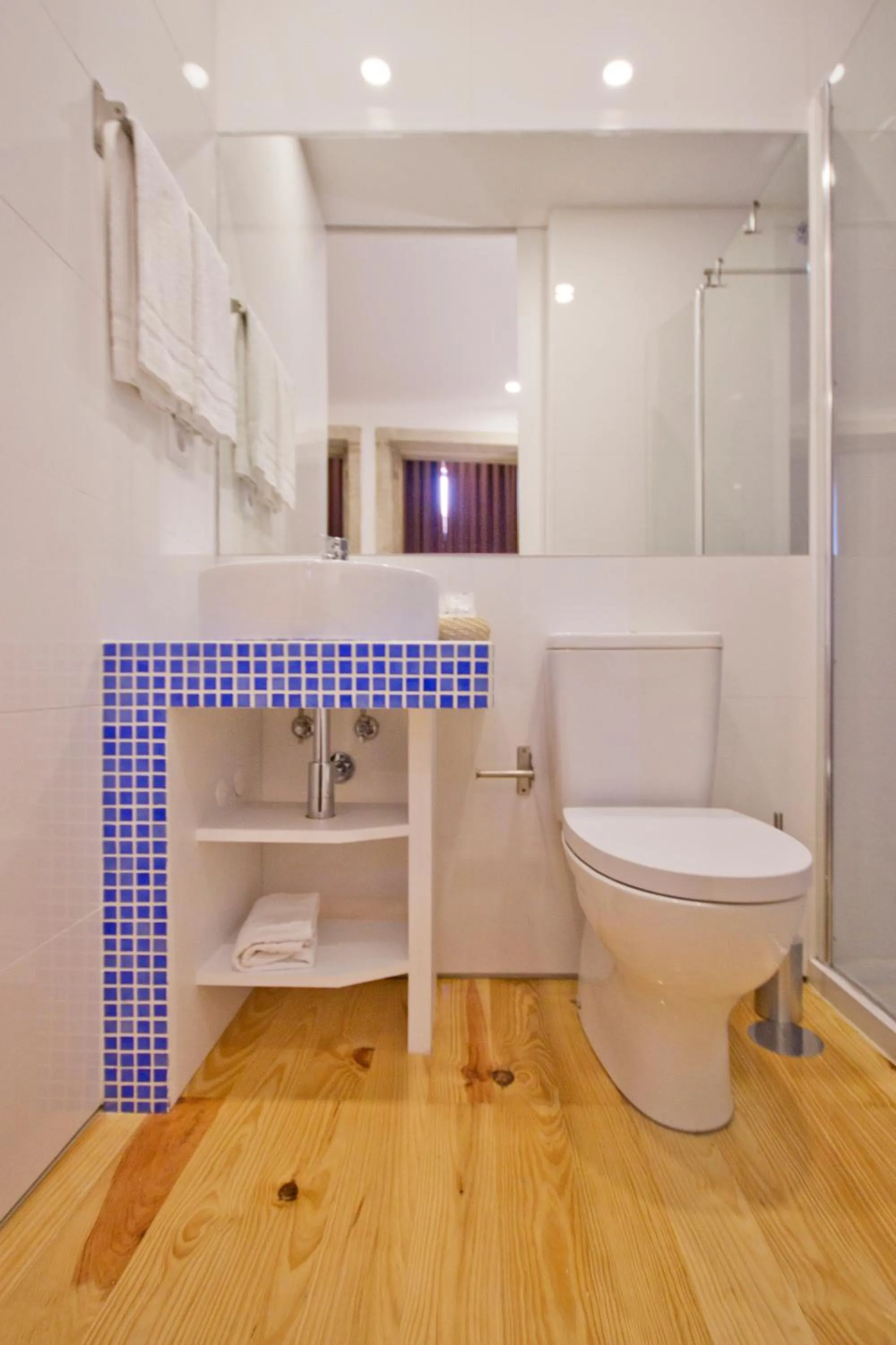 Bathroom in MyStay Porto Bolhão