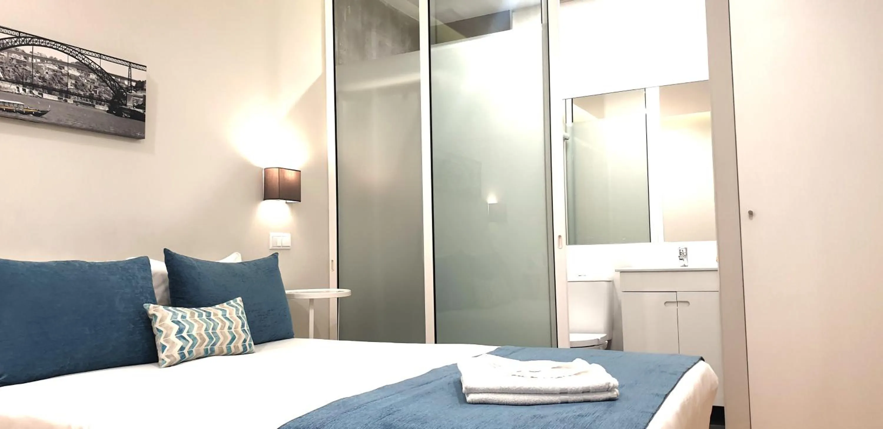 Bedroom, Bed in MyStay Porto Bolhão