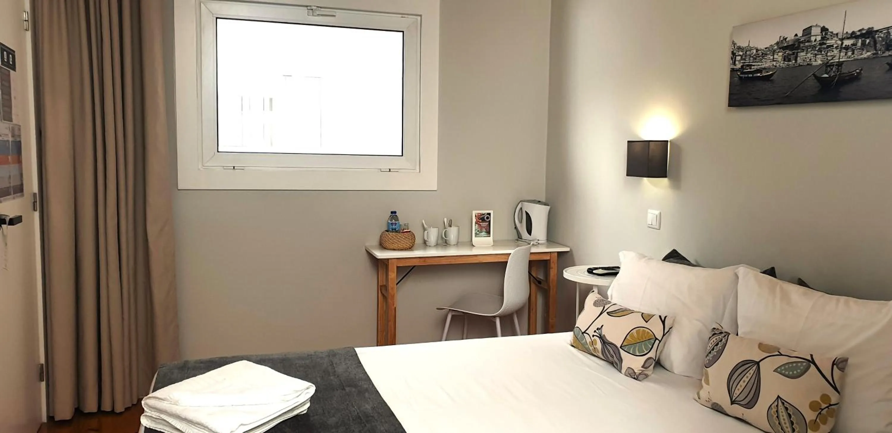 Bedroom, Bed in MyStay Porto Bolhão