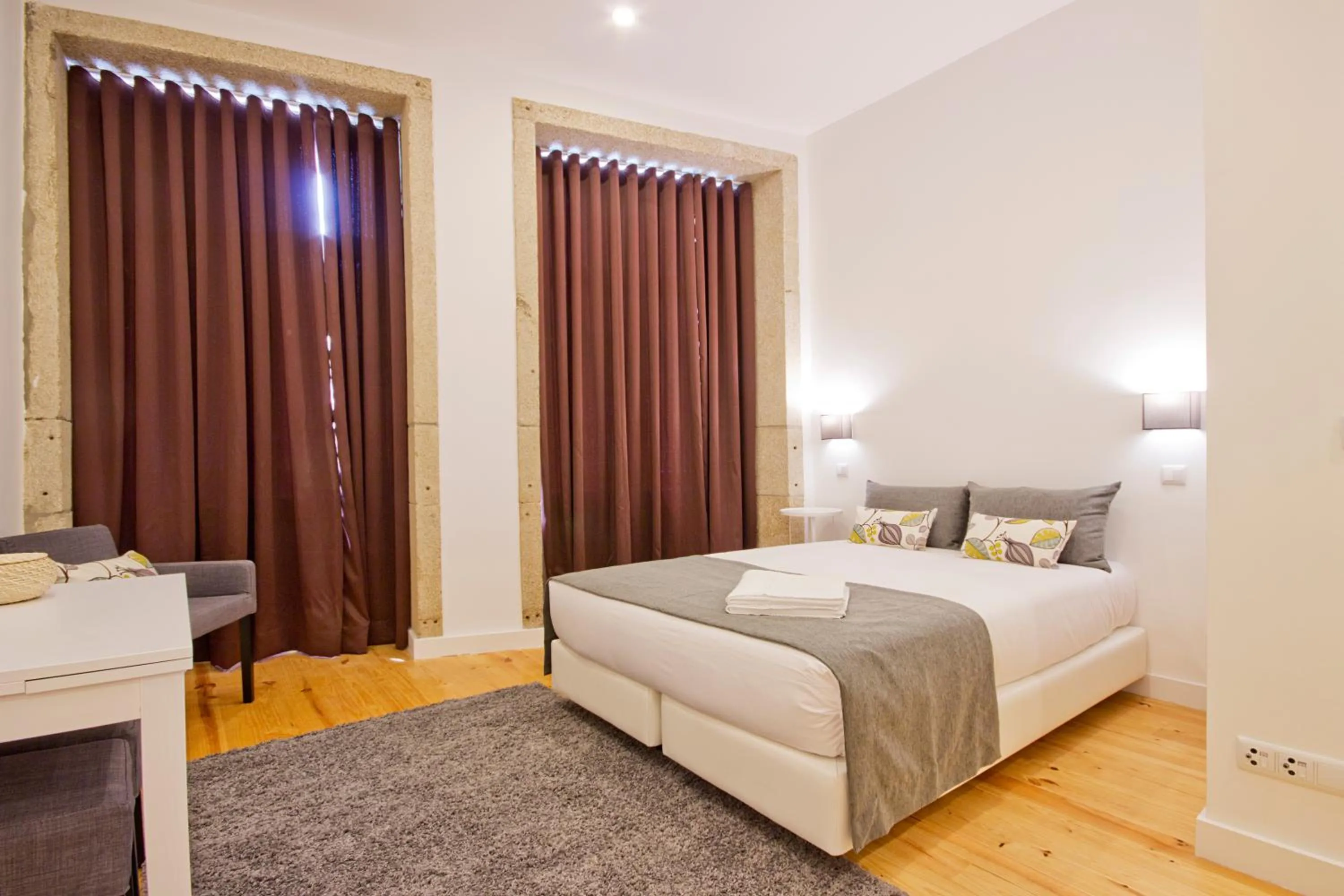 Bedroom, Bed in MyStay Porto Bolhão