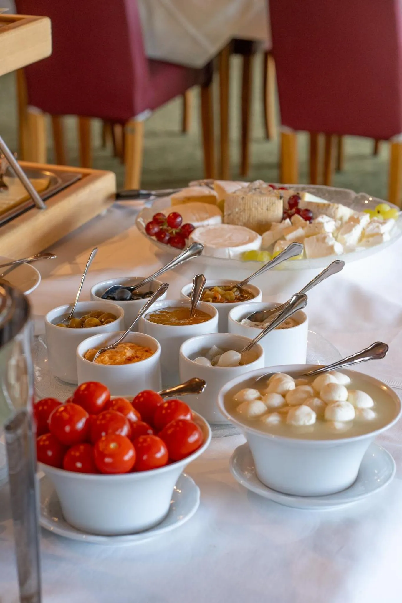 Buffet breakfast in Hotel zum Lamm