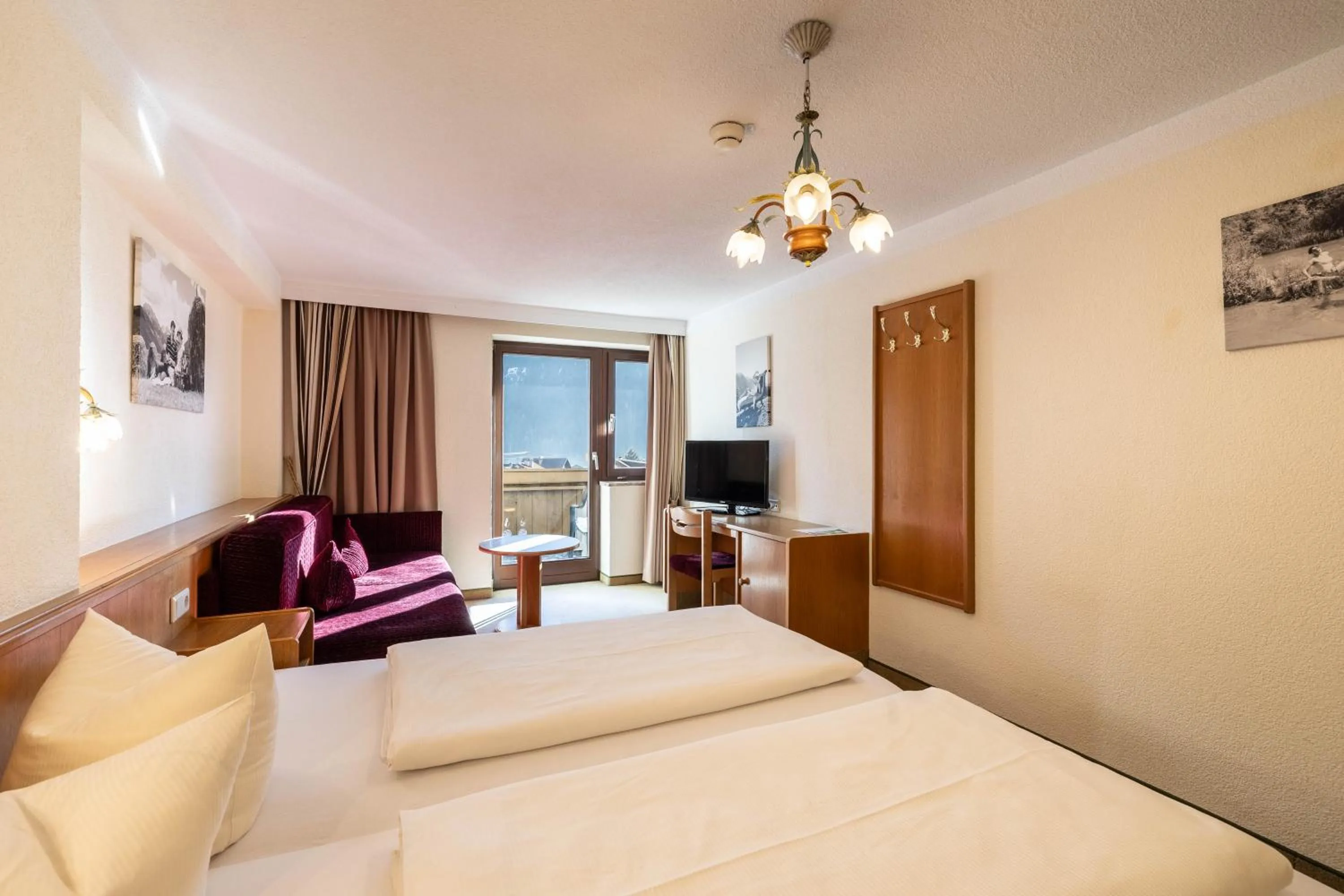 Bed in keyone rooms Tarrenz