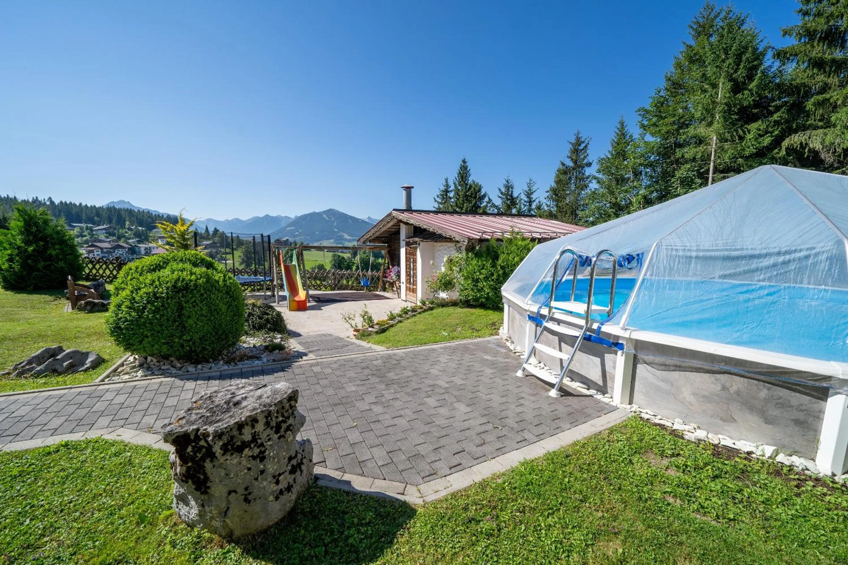 Swimming pool in Hotel Ramsaueralm