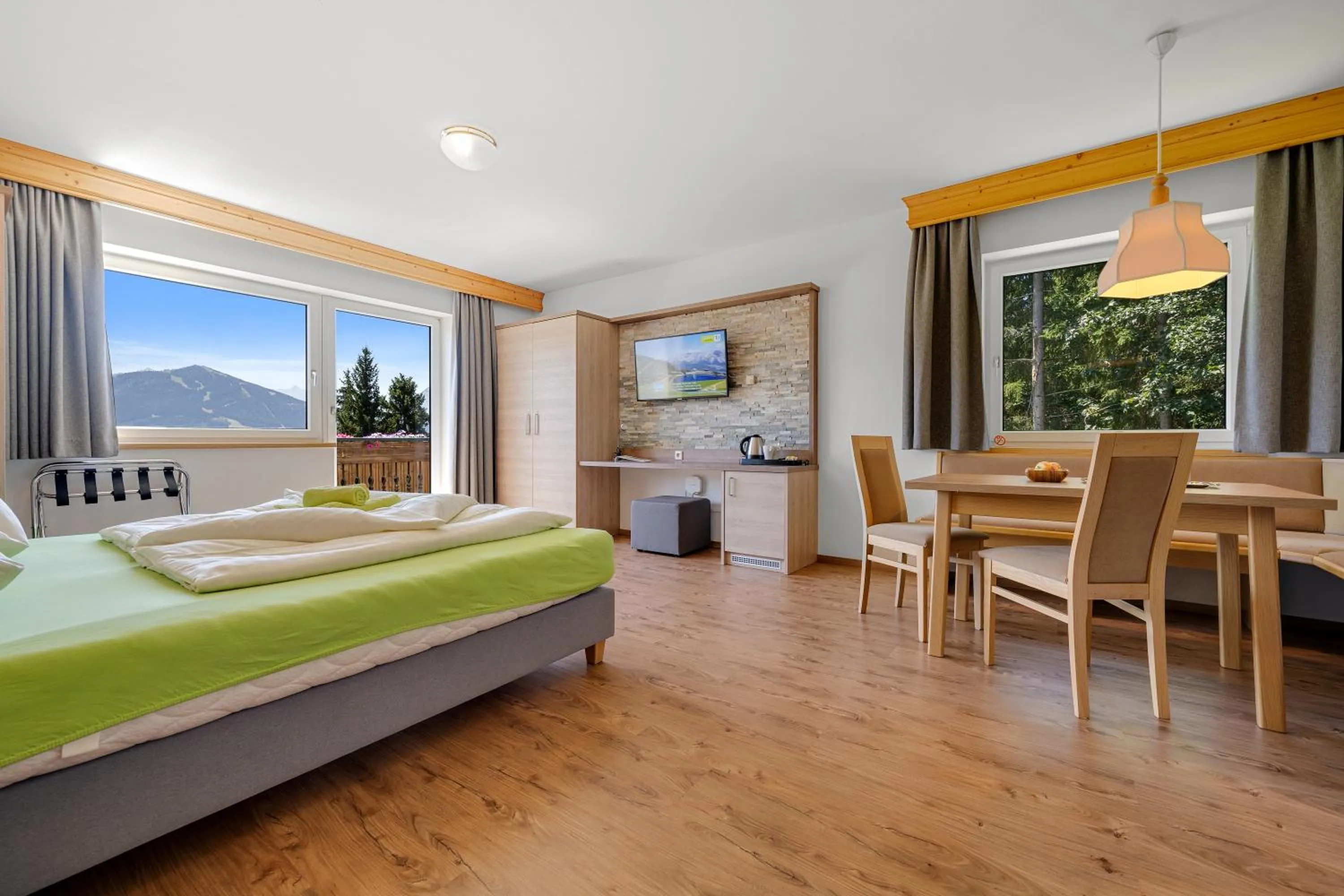 Photo of the whole room, Bed in Hotel Ramsaueralm