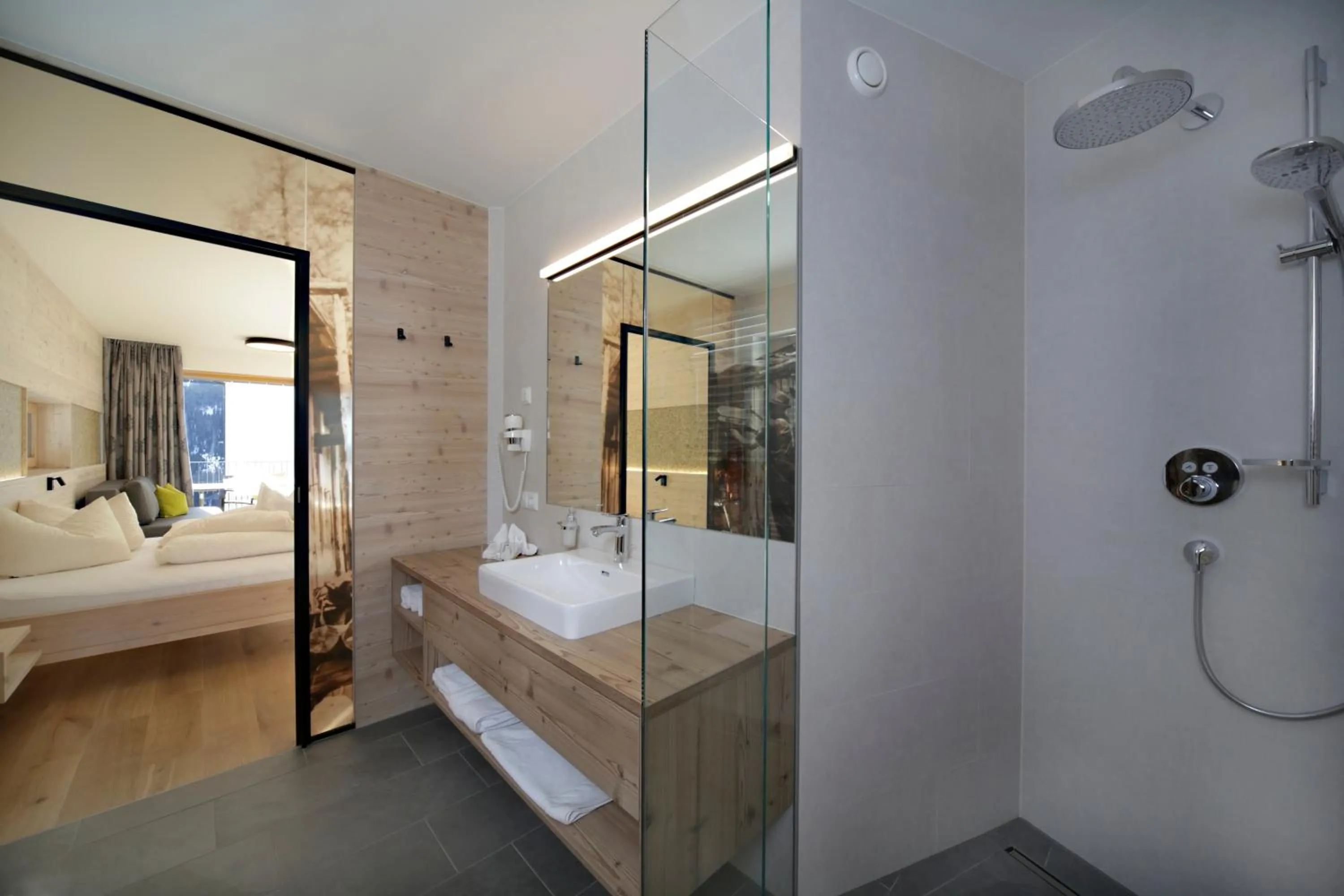 Bathroom, Bed in Hotel Weiler - Aktiv & Tradition