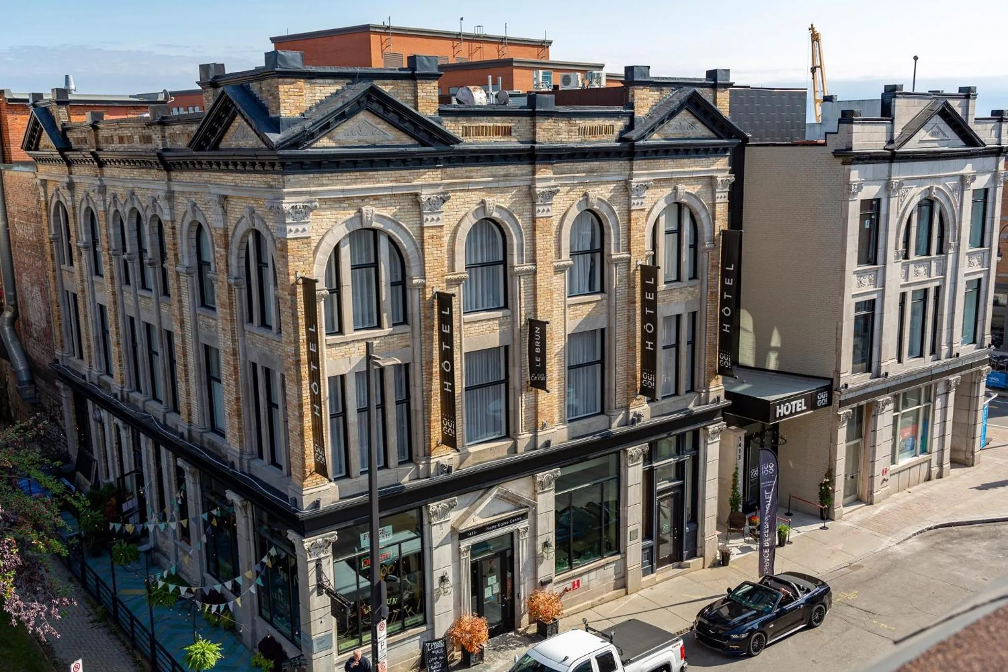 Property building in Hotel Oui GO!