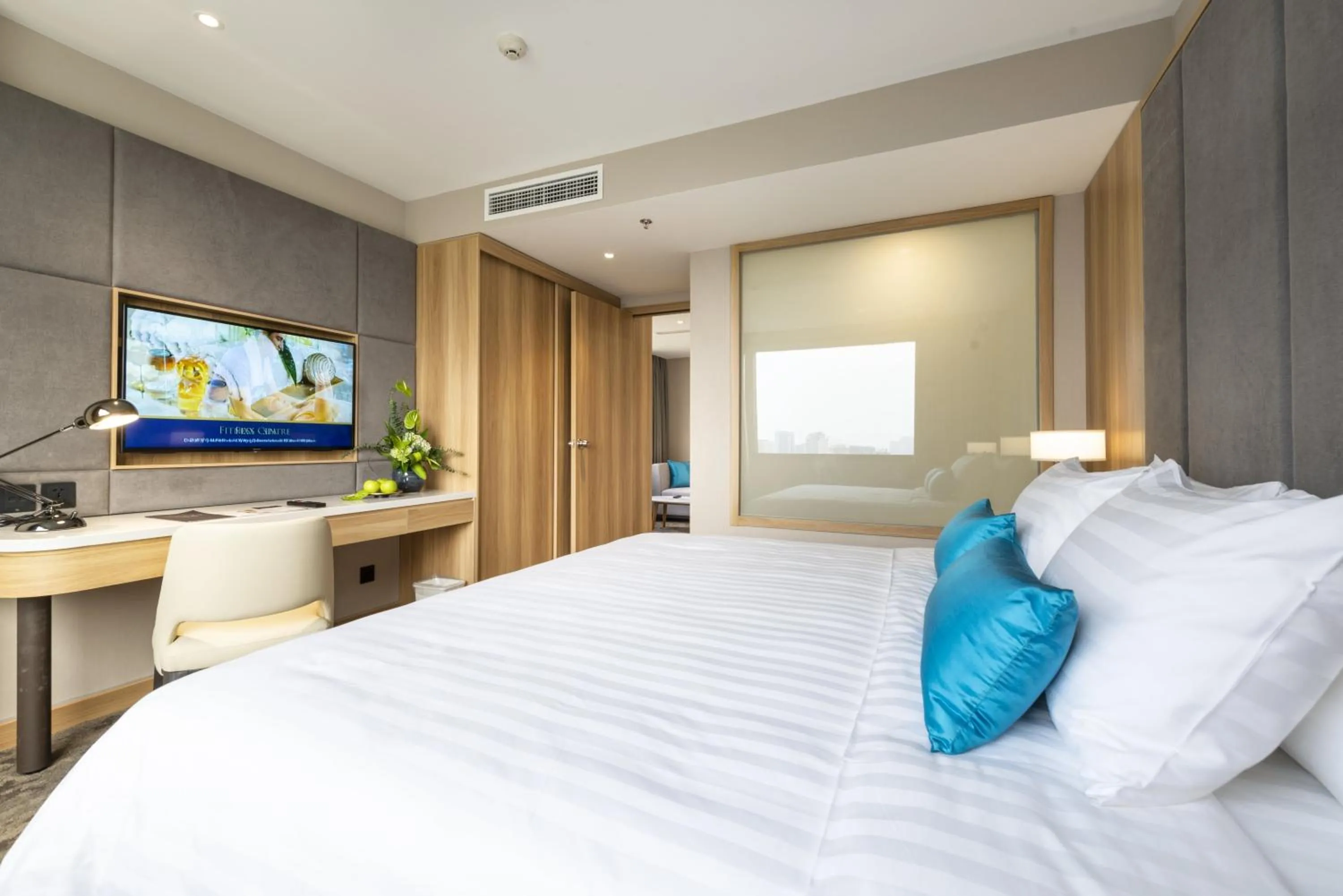 Photo of the whole room, Bed in Hanoi Hotel