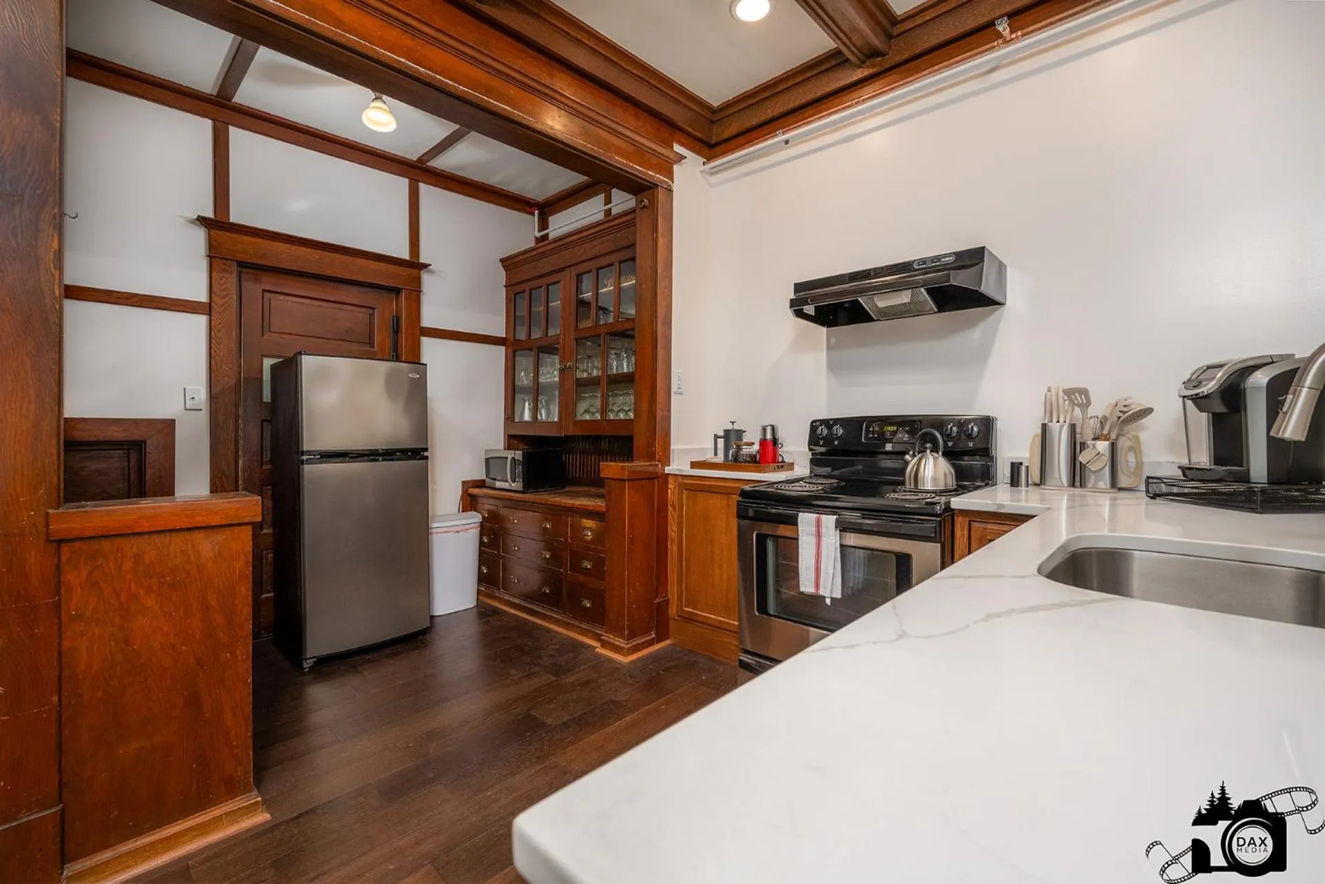 Brown & Hawkins Historical Apartments