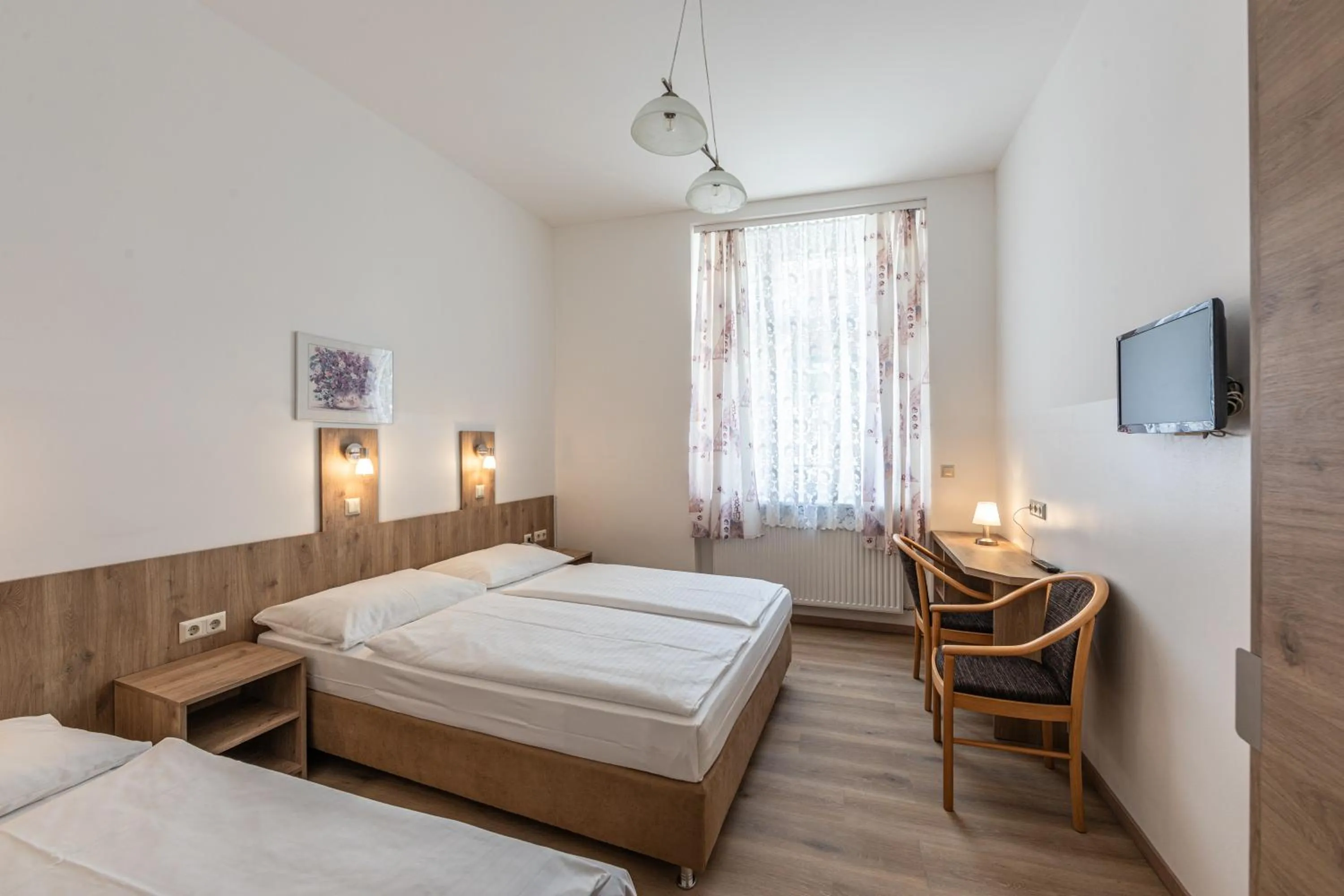 Photo of the whole room, Bed in Hotel Terminus