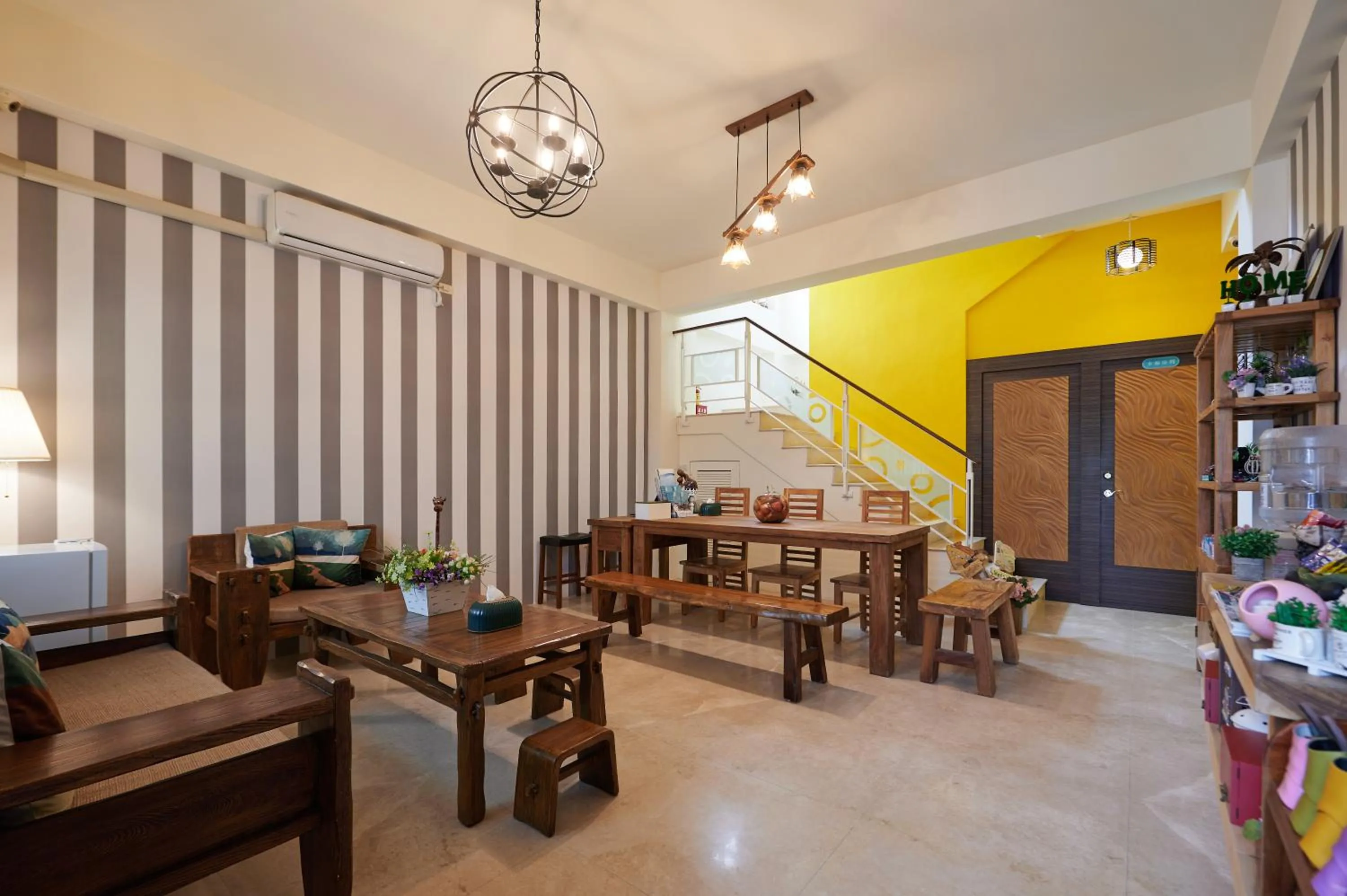 Living room in Avenue B&B