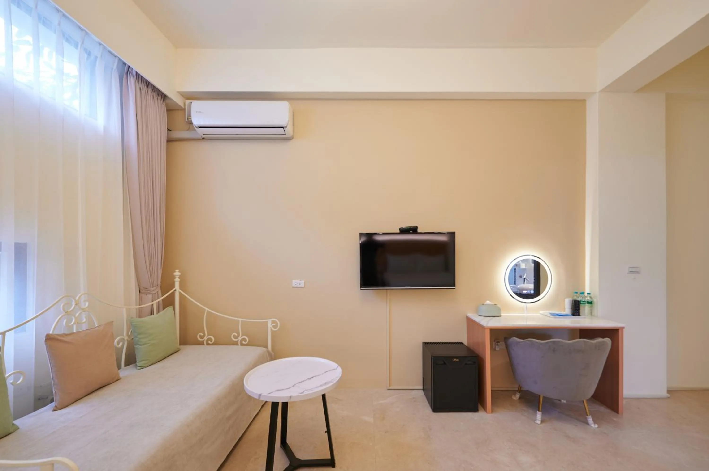 Bedroom in Avenue B&B