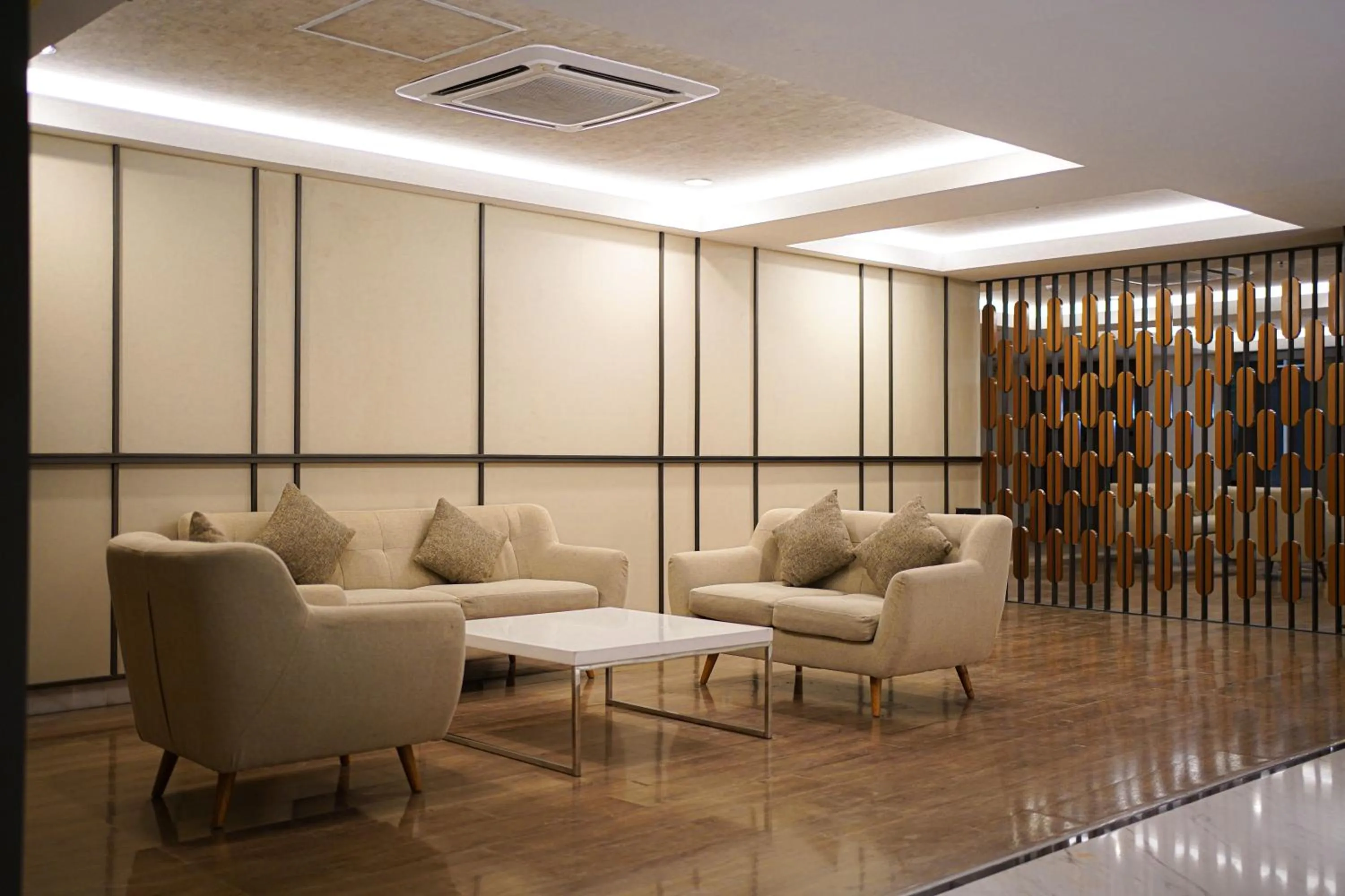 Lobby or reception in HARRIS Hotel Samarinda