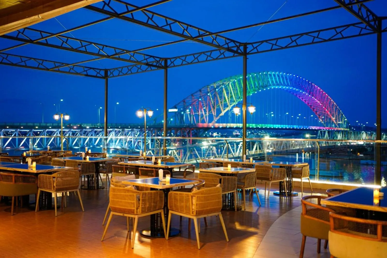 Restaurant/places to eat in HARRIS Hotel Samarinda