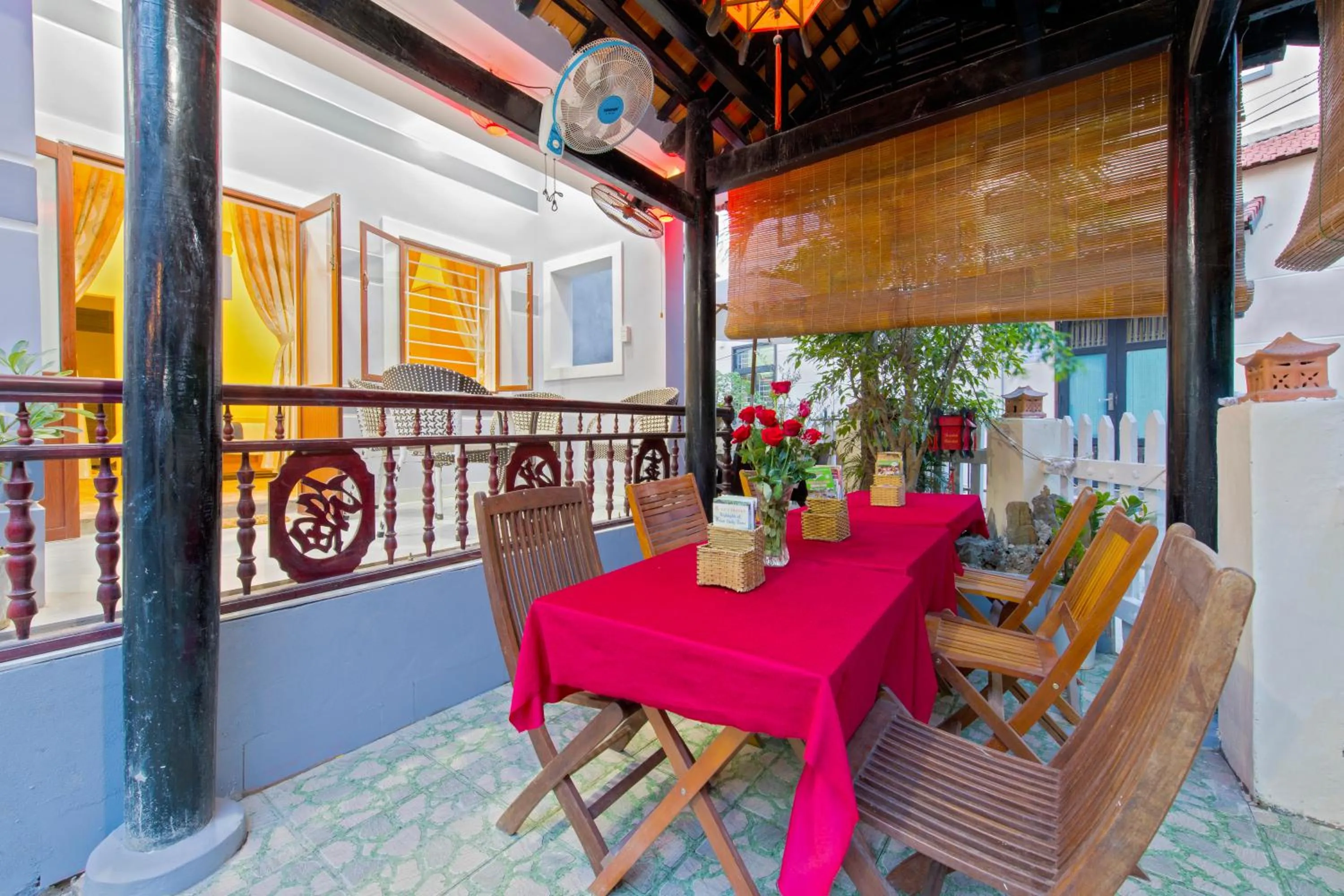 Continental breakfast in Bougain Villeas Homestay