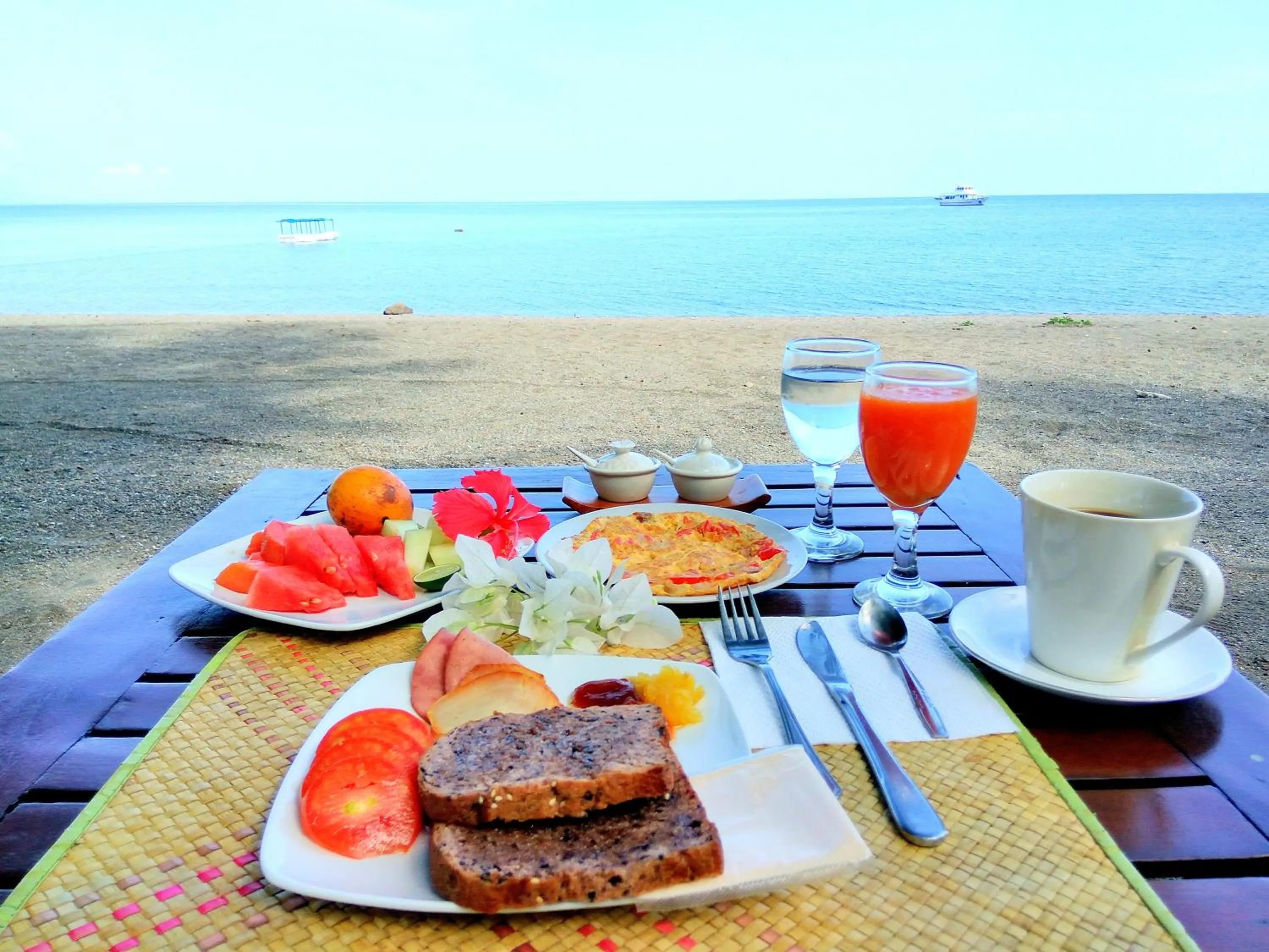 Restaurant/places to eat in Sea World Club Beach Resort & Dive Center, RESORT THAT SUPPORTS THE POOR