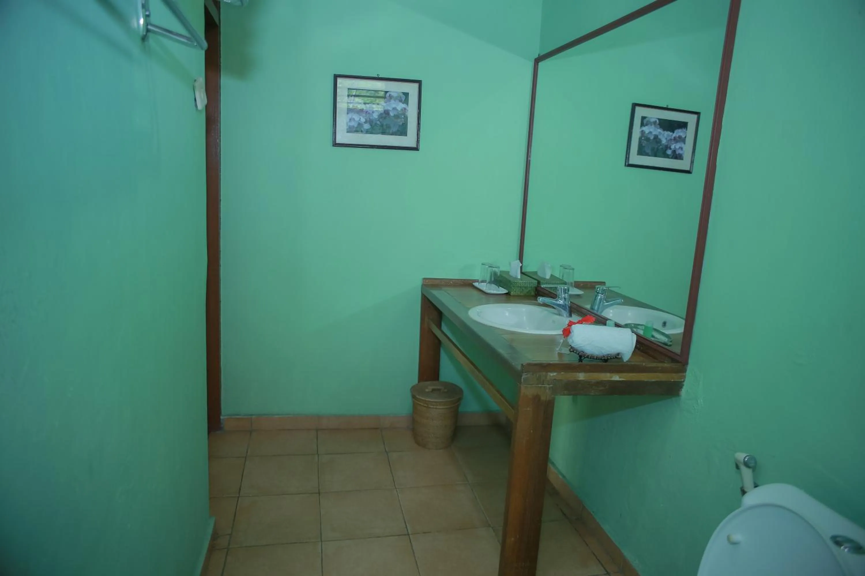 Sea World Club Beach Resort & Dive Center, RESORT THAT SUPPORTS THE POOR