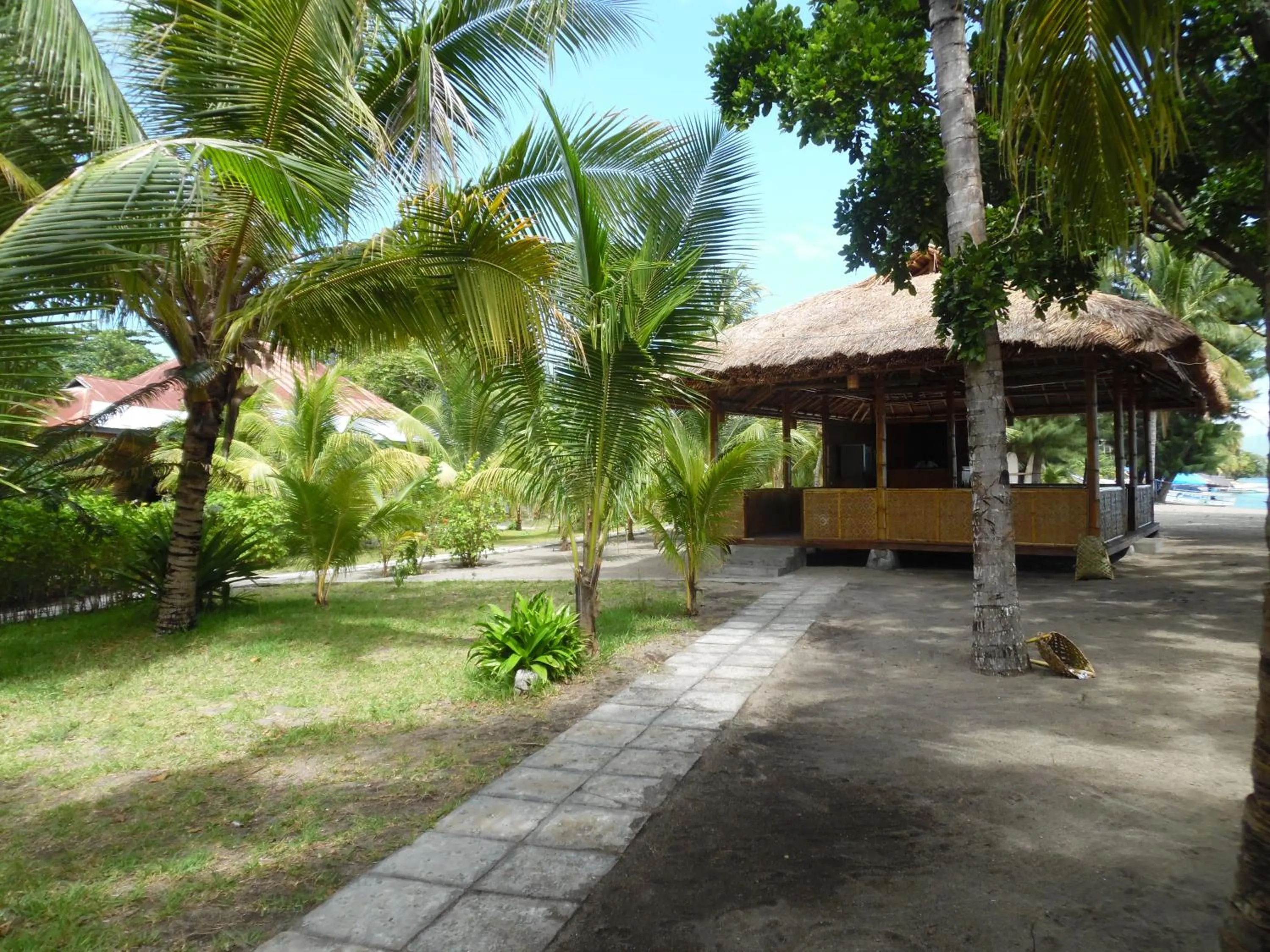 Restaurant/places to eat in Sea World Club Beach Resort & Dive Center, RESORT THAT SUPPORTS THE POOR