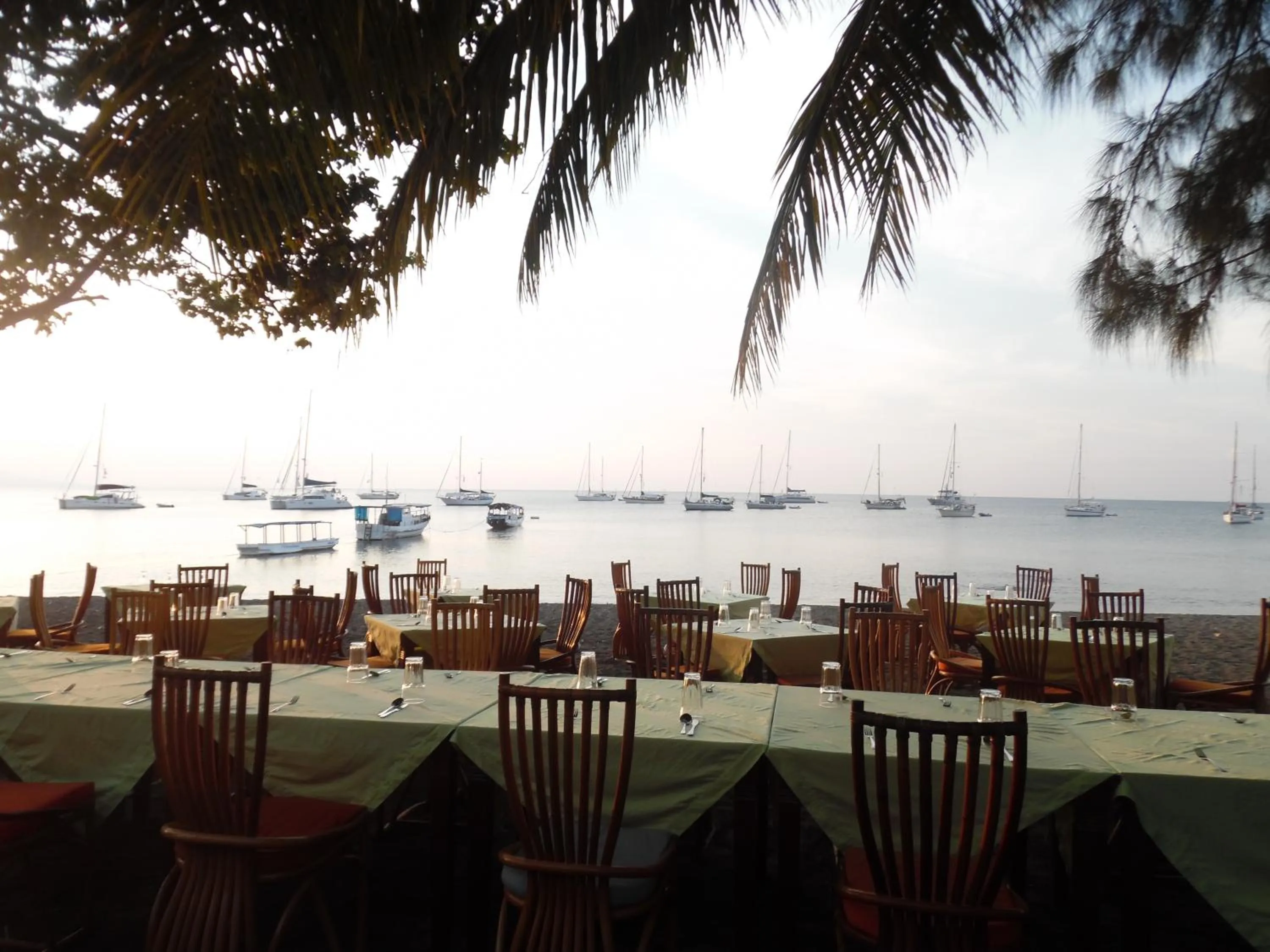 Restaurant/places to eat in Sea World Club Beach Resort & Dive Center, RESORT THAT SUPPORTS THE POOR