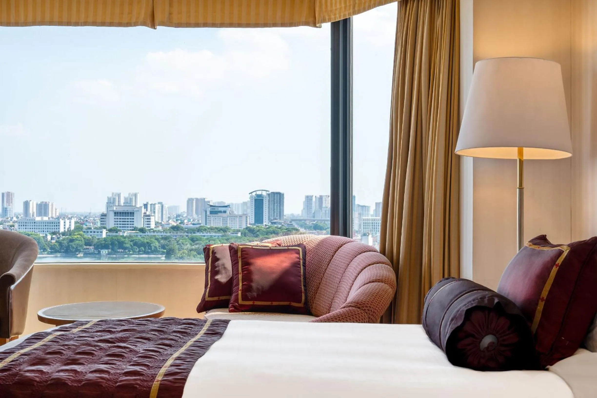 Bed in Hôtel du Parc Hanoï