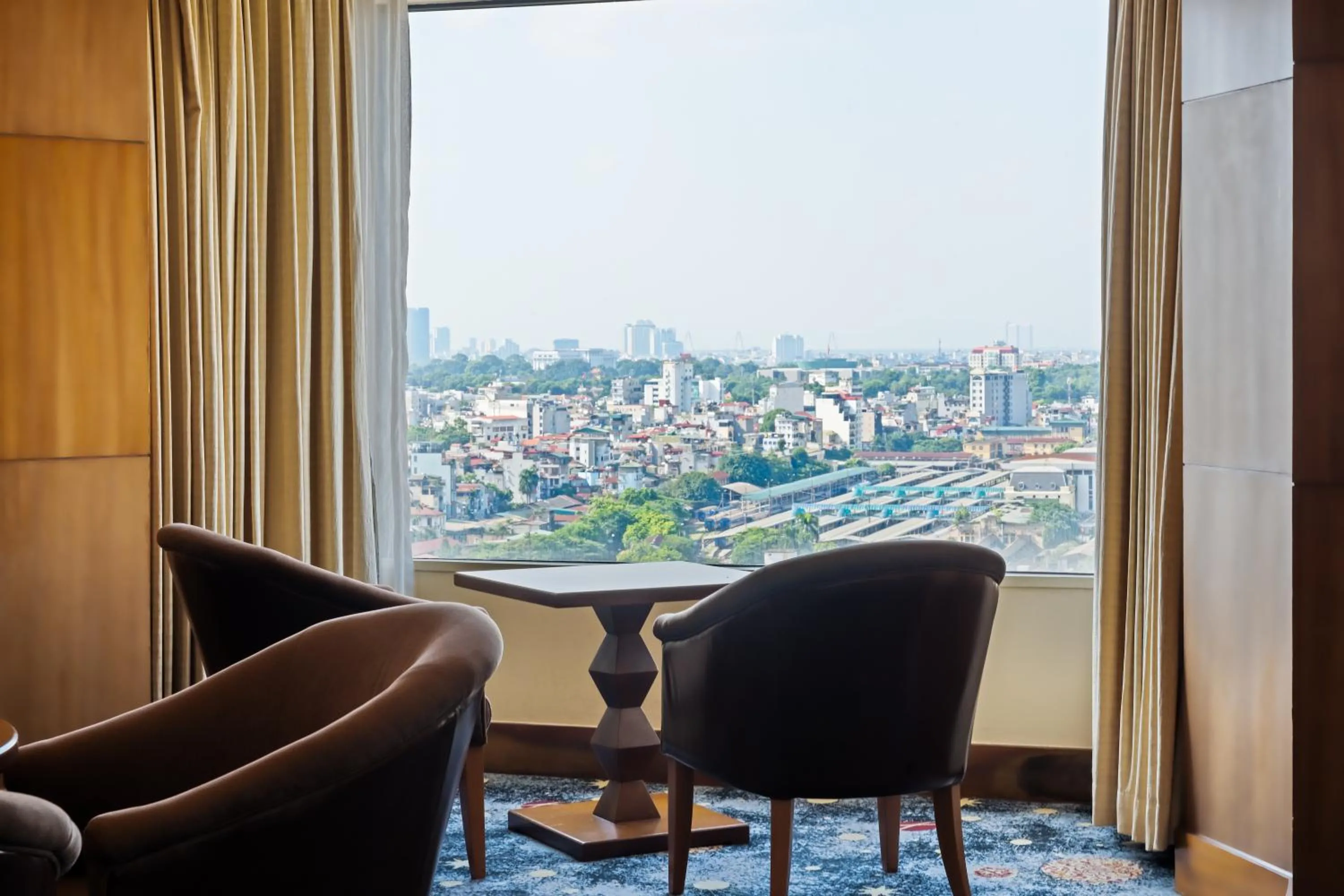 Lounge or bar in Hôtel du Parc Hanoï