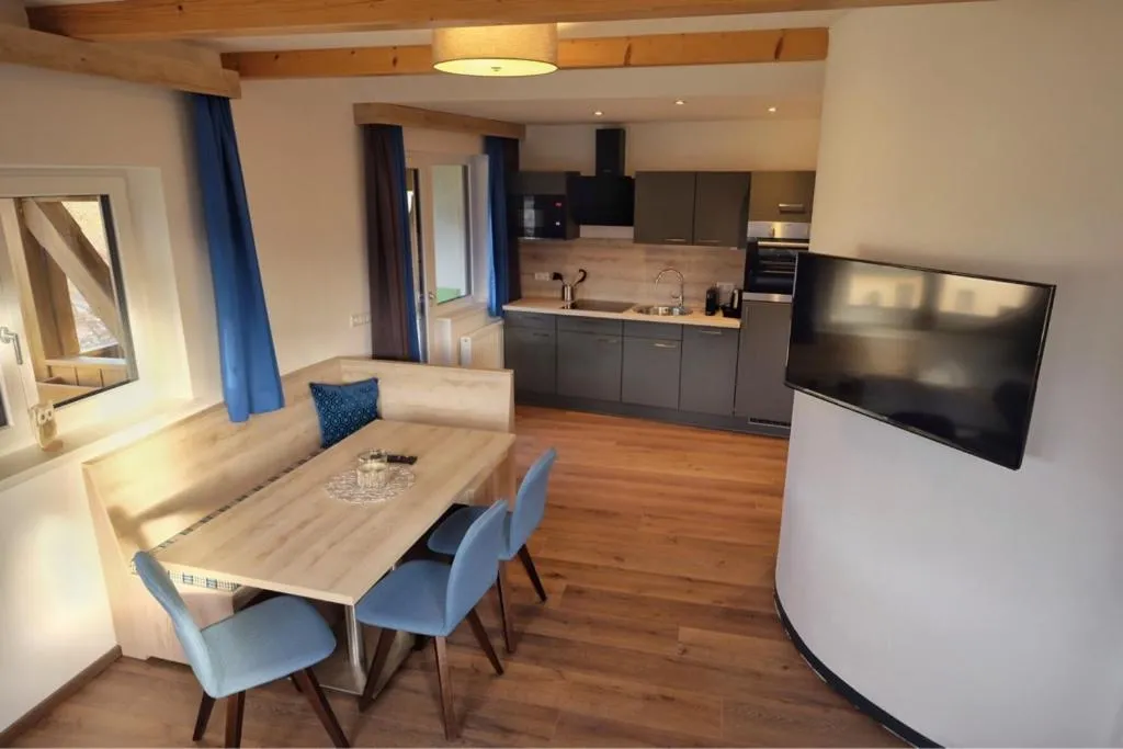 Kitchen or kitchenette in Haus Karnia Appartements & Zimmer