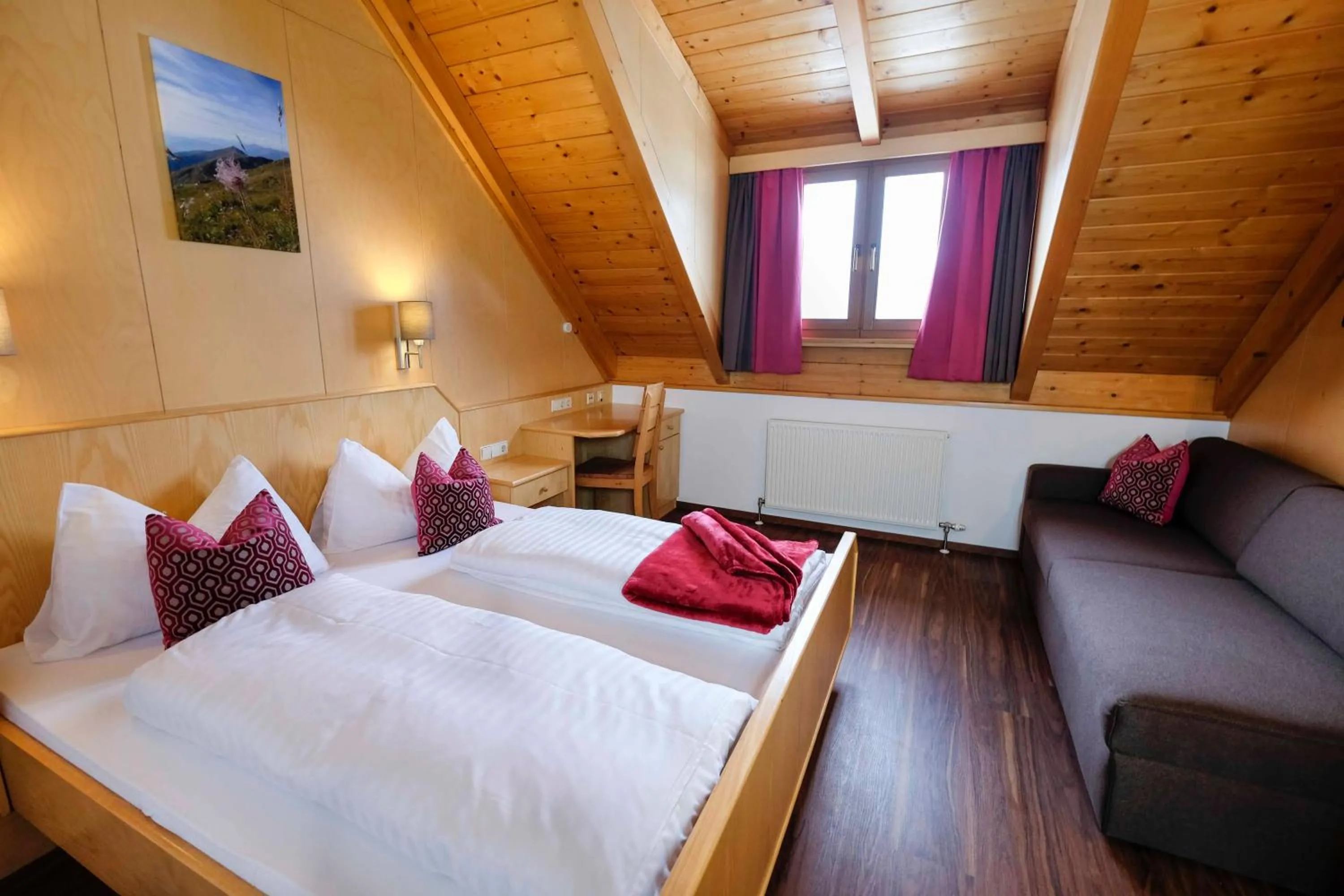 Photo of the whole room, Bed in Haus Karnia Appartements & Zimmer