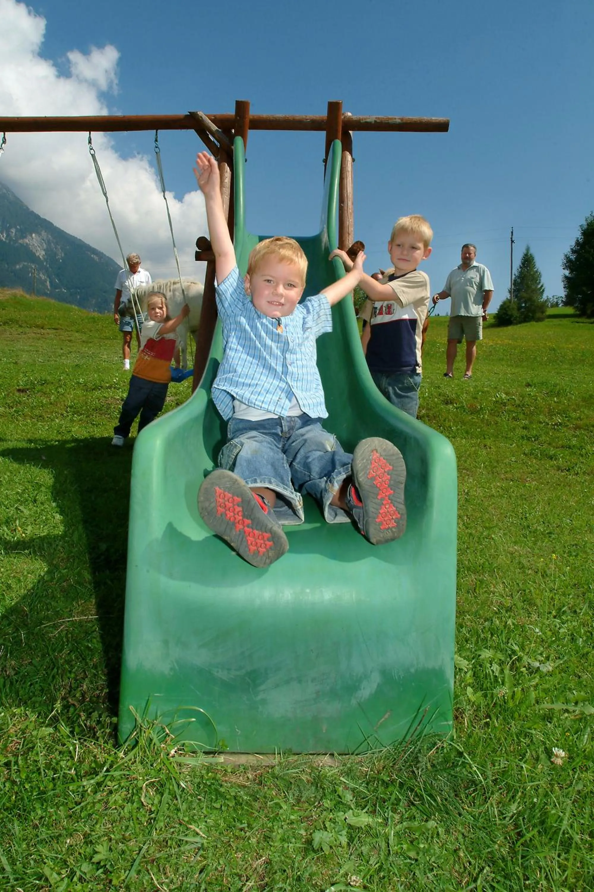 Children play ground in Haus Karnia Appartements & Zimmer