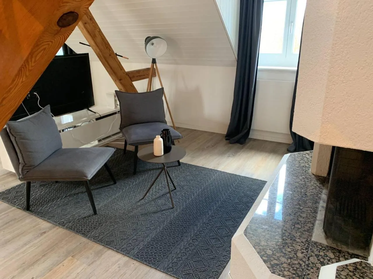 Living room in Löwenplatz Apartment near Station by Airhome