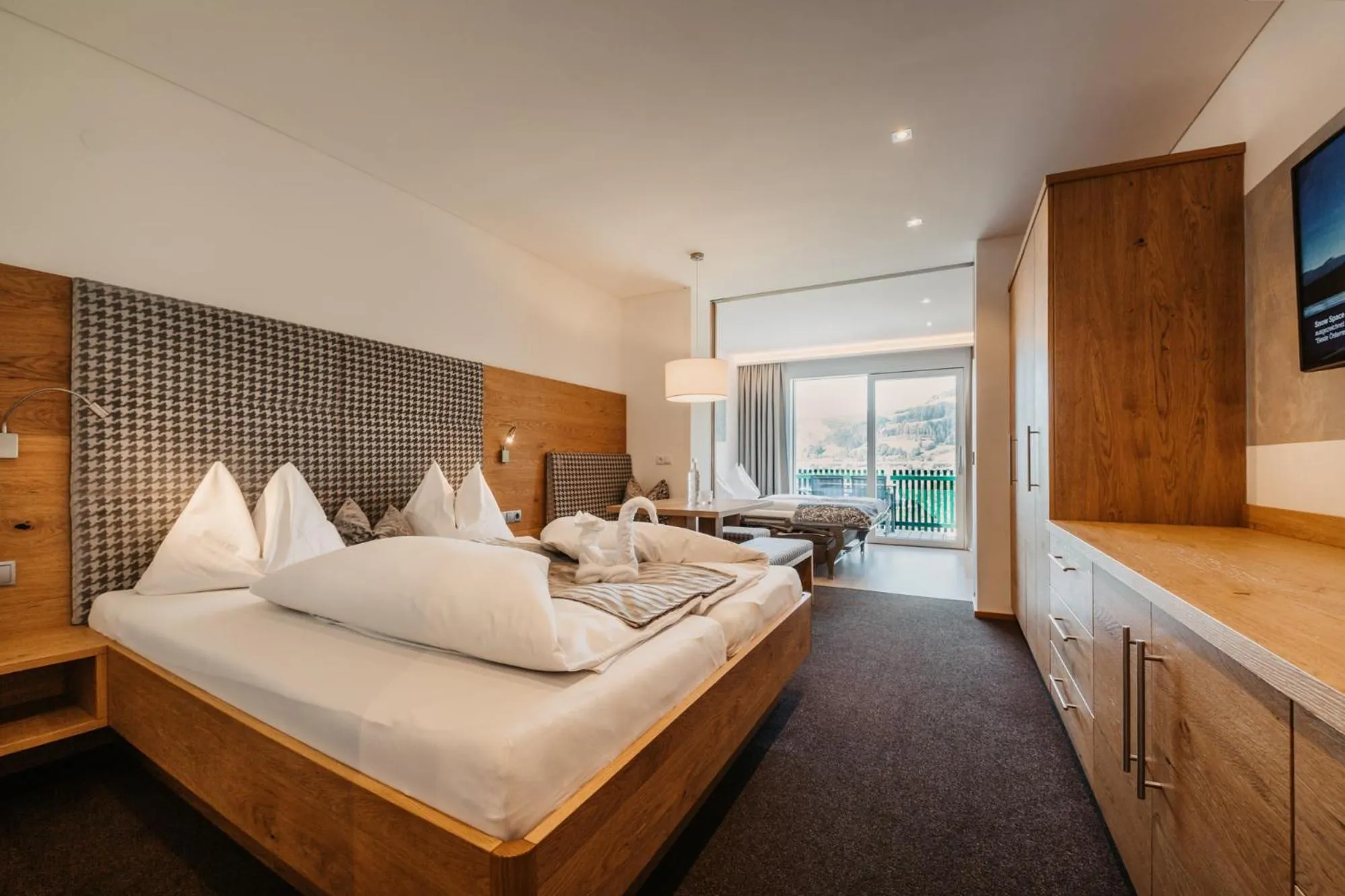 Photo of the whole room, Bed in Alpina Wagrain