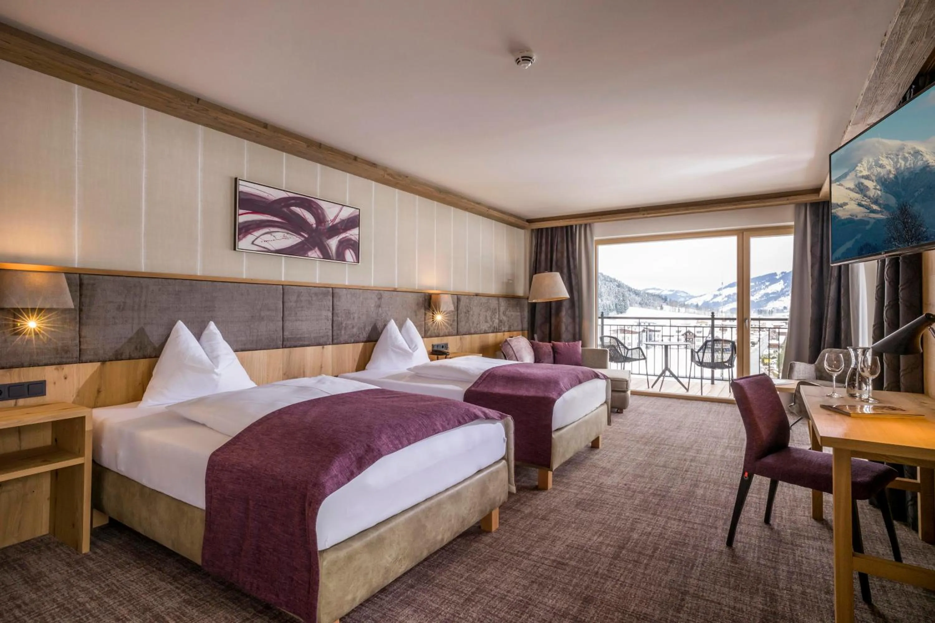 Photo of the whole room, Bed in Hotel Zentral ****superior